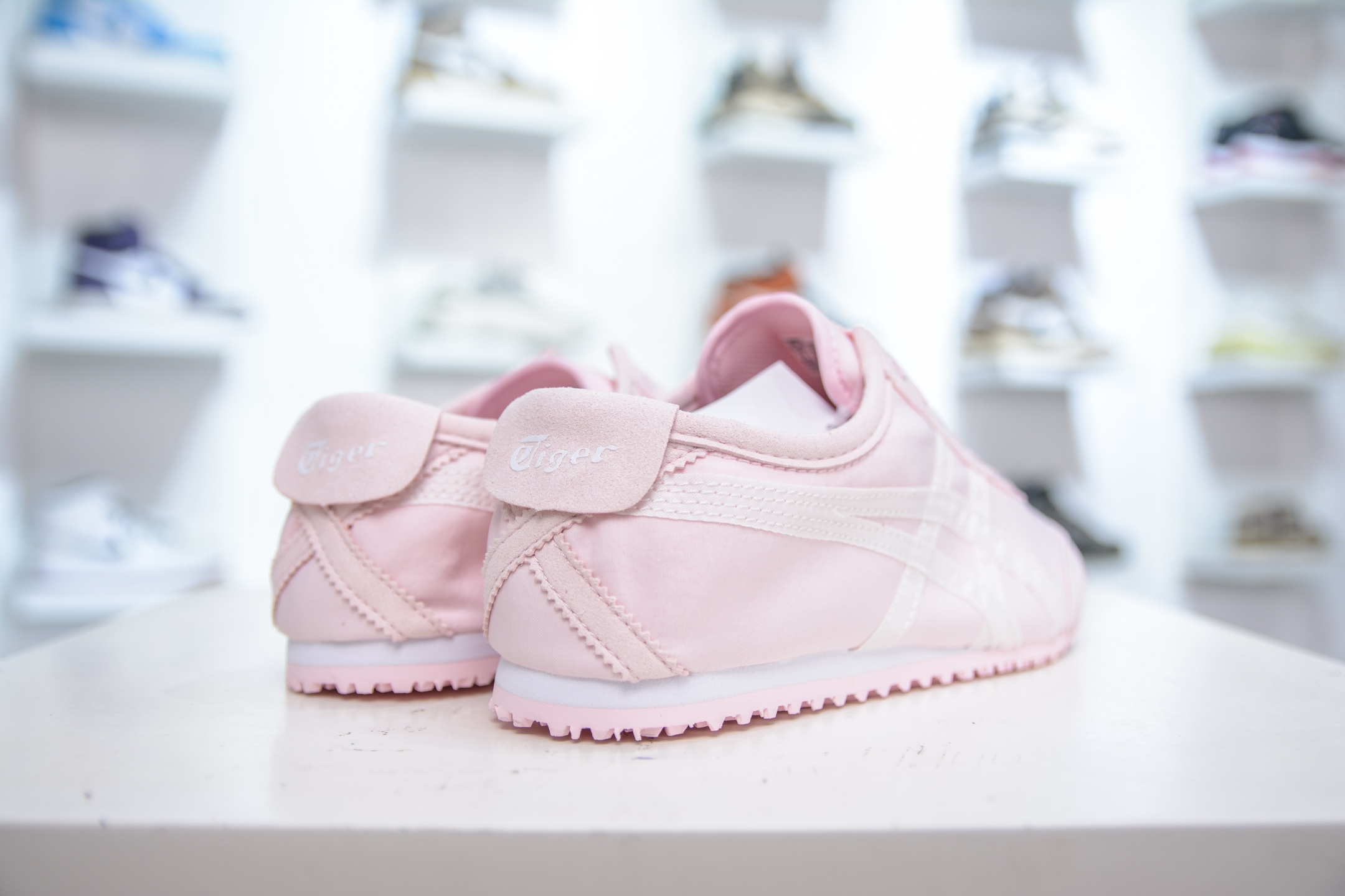 130 Asics 鬼冢虎 Mexico 66 VIN 印尼厂Oem原单材料 1183B603-700-Chinese UA Cheap High Quatity Brand Clothes Bags handbags Sneakers wholesale wholesaler seller from China Factory suppliers Fashion Clothing Shoes best Quality Beautiful Price 130 Asics 鬼冢虎 Mexico 66 VIN 印尼厂Oem原单材料 1183B603-700