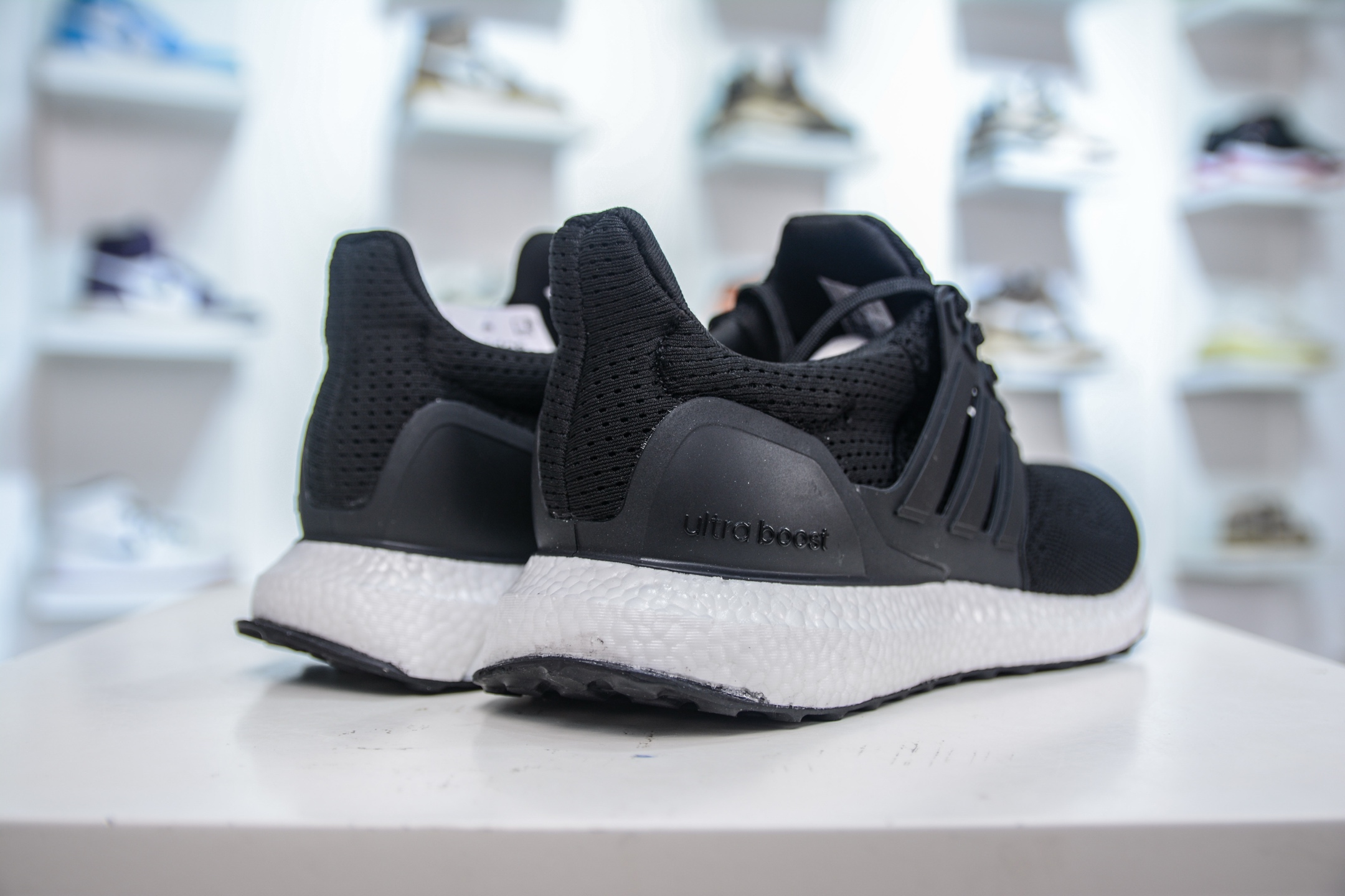 170 adidas Ultraboost 1.0 黑白 采用 Adidas primeknit HQ4201-Chinese UA Cheap High Quatity Brand Clothes Bags handbags Sneakers wholesale wholesaler seller from China Factory suppliers Fashion Clothing Shoes best Quality Beautiful Price 170 adidas Ultraboost 1.0 黑白 采用 Adidas primeknit HQ4201