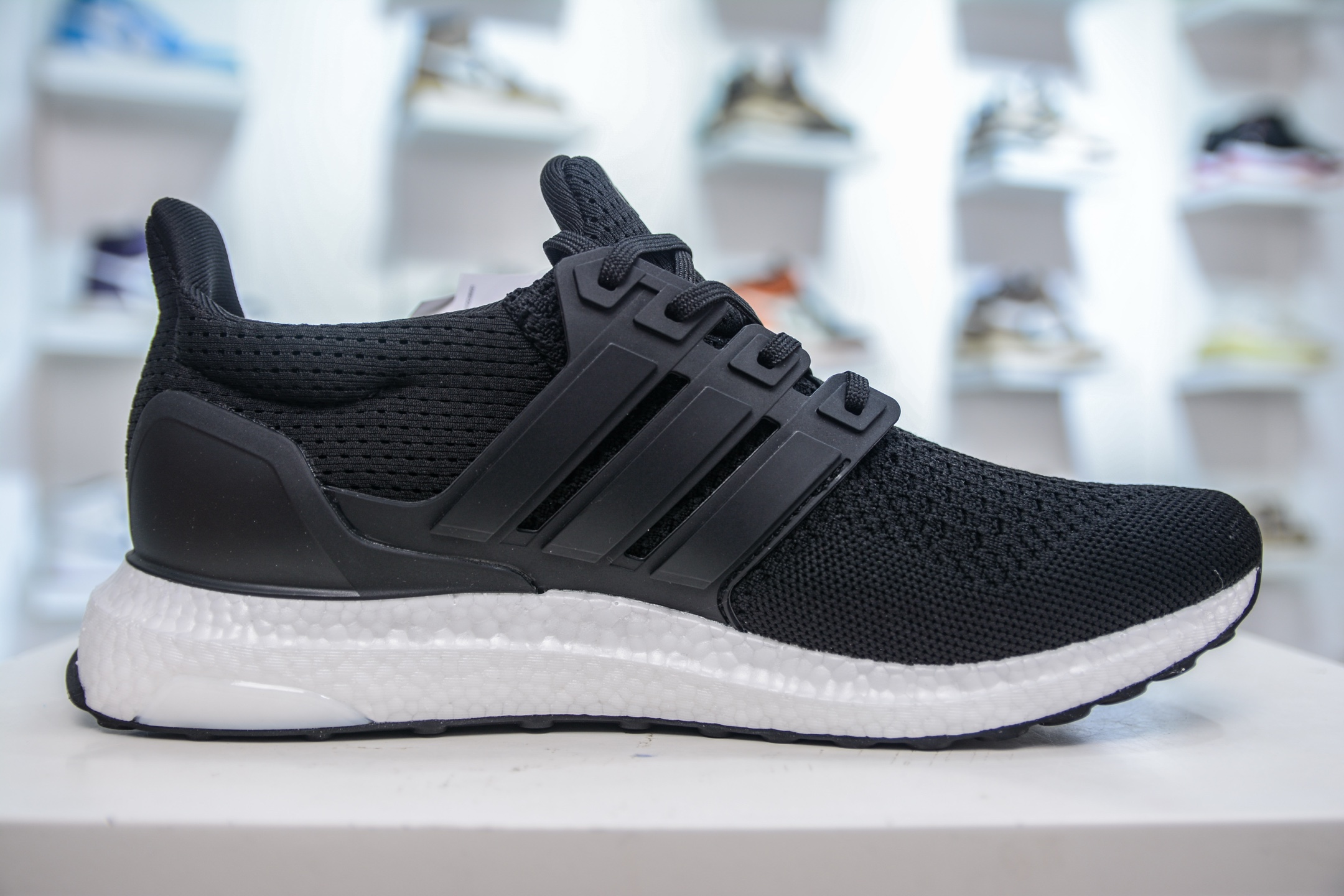 170 adidas Ultraboost 1.0 黑白 采用 Adidas primeknit HQ4201-Chinese UA Cheap High Quatity Brand Clothes Bags handbags Sneakers wholesale wholesaler seller from China Factory suppliers Fashion Clothing Shoes best Quality Beautiful Price 170 adidas Ultraboost 1.0 黑白 采用 Adidas primeknit HQ4201