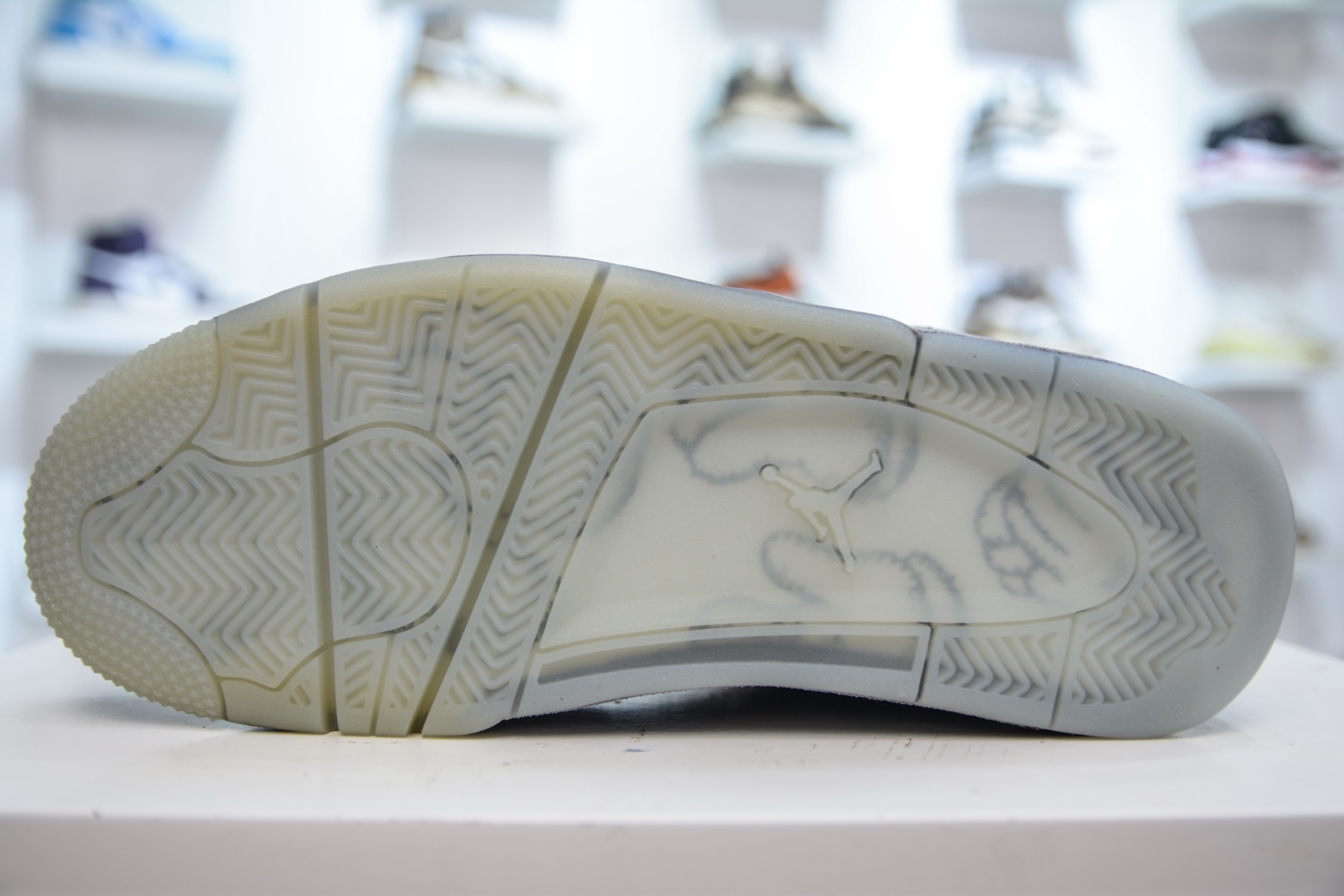 Kaws x Air Jordan 4 "Cool Grey" Graffiti Sneakers - Limited Edition 6 i1751379382182 7071 0 4