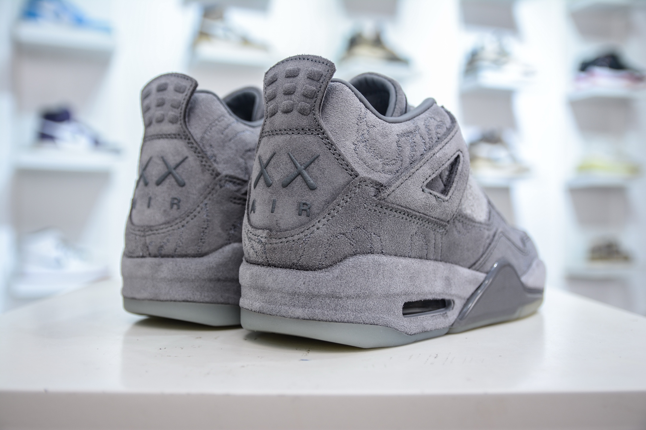 Kaws x Air Jordan 4 "Cool Grey" Graffiti Sneakers - Limited Edition 7 i1751379382224 2240 0 5