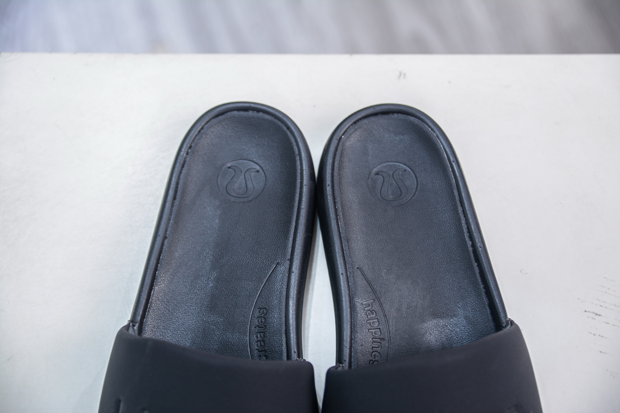 Lululemon Restfeel Slide Lightweight Comfortable Anti-Slip One-Strap Sandals 8 i1751466836988 8228 0 7