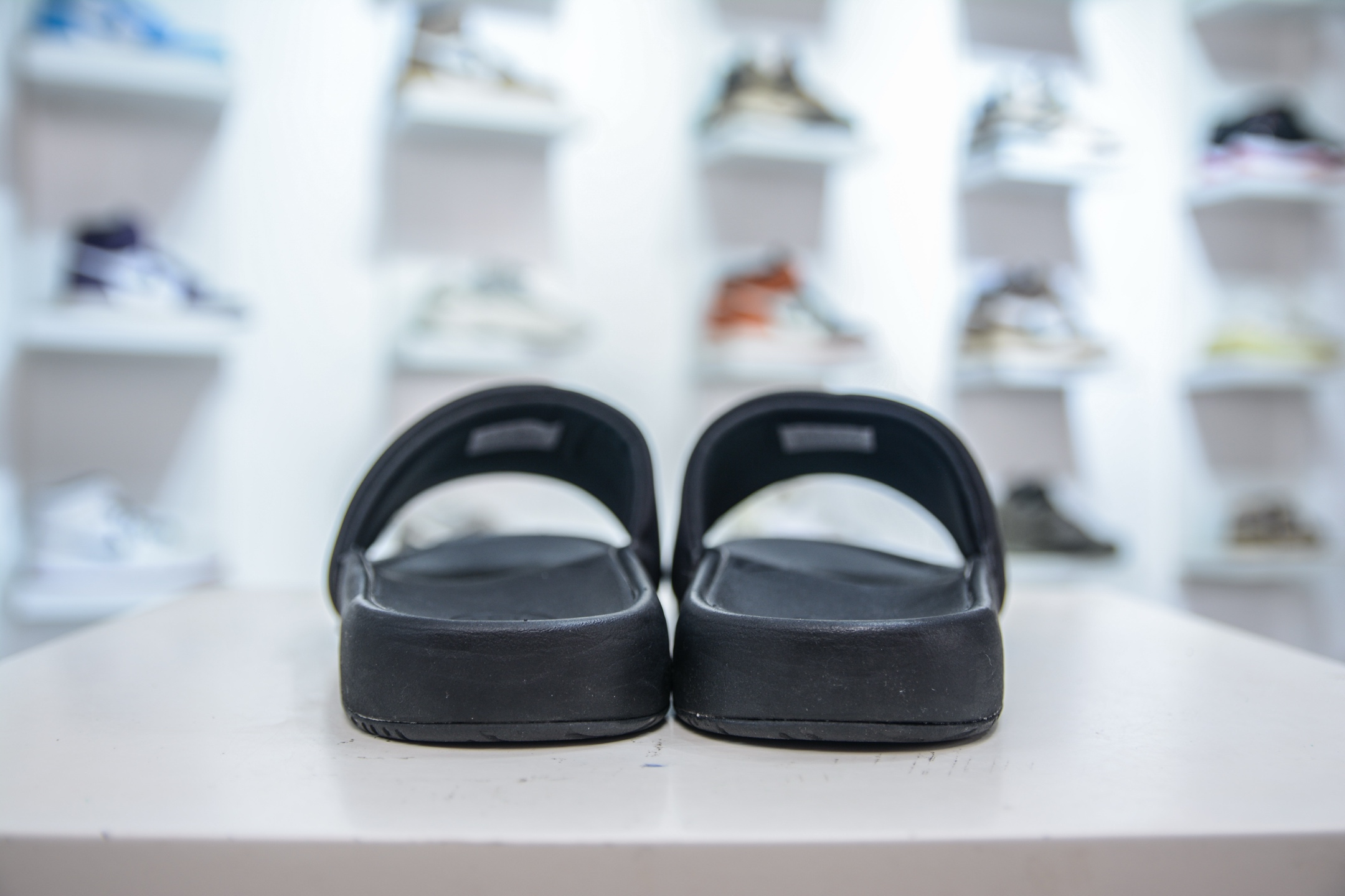 Lululemon Restfeel Slide Lightweight Comfortable Anti-Slip One-Strap Sandals 2 i1751466837061 6367 0 1