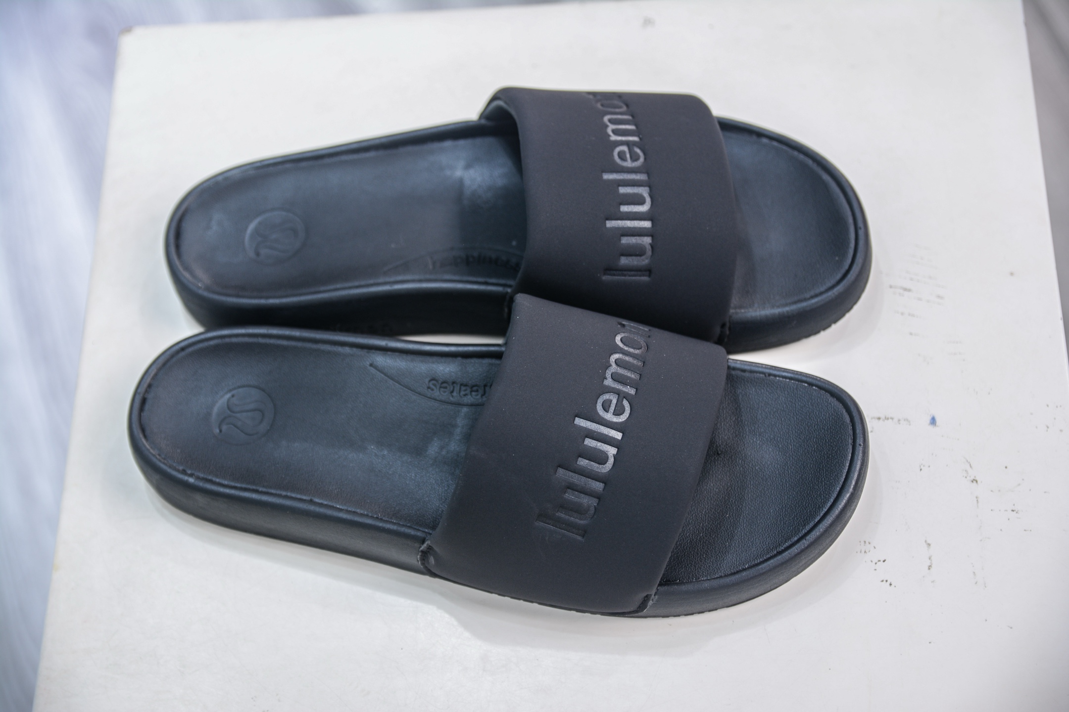 Lululemon Restfeel Slide Lightweight Comfortable Anti-Slip One-Strap Sandals 7 i1751466838039 8803 0 6