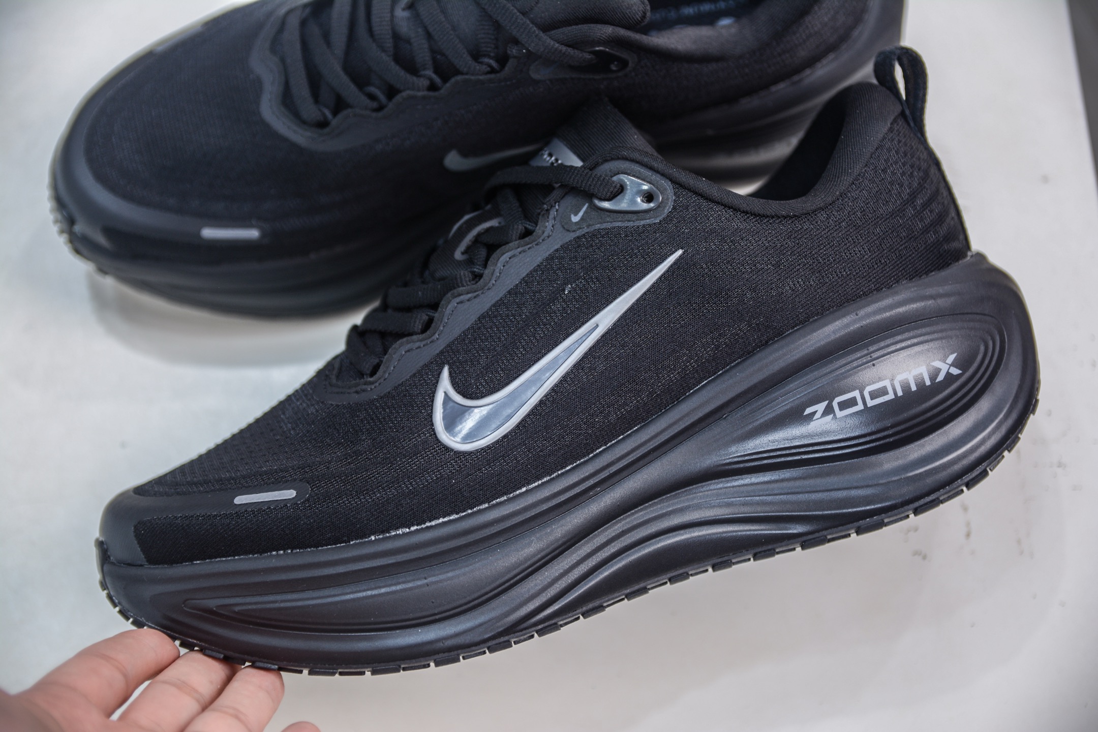 Nike Air Zoom Vomero PLUS Running Shoes Cushioned Sneakers HV8150-003 7 i1751466922125 537 0 6