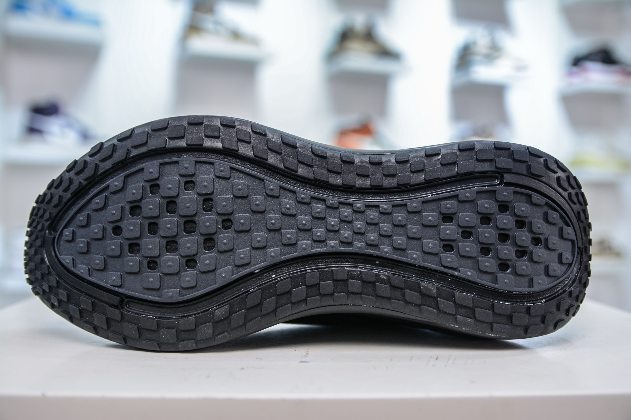 Nike Air Zoom Vomero PLUS Running Shoes Cushioned Sneakers HV8150-003 5 i1751466922135 9953 0 4