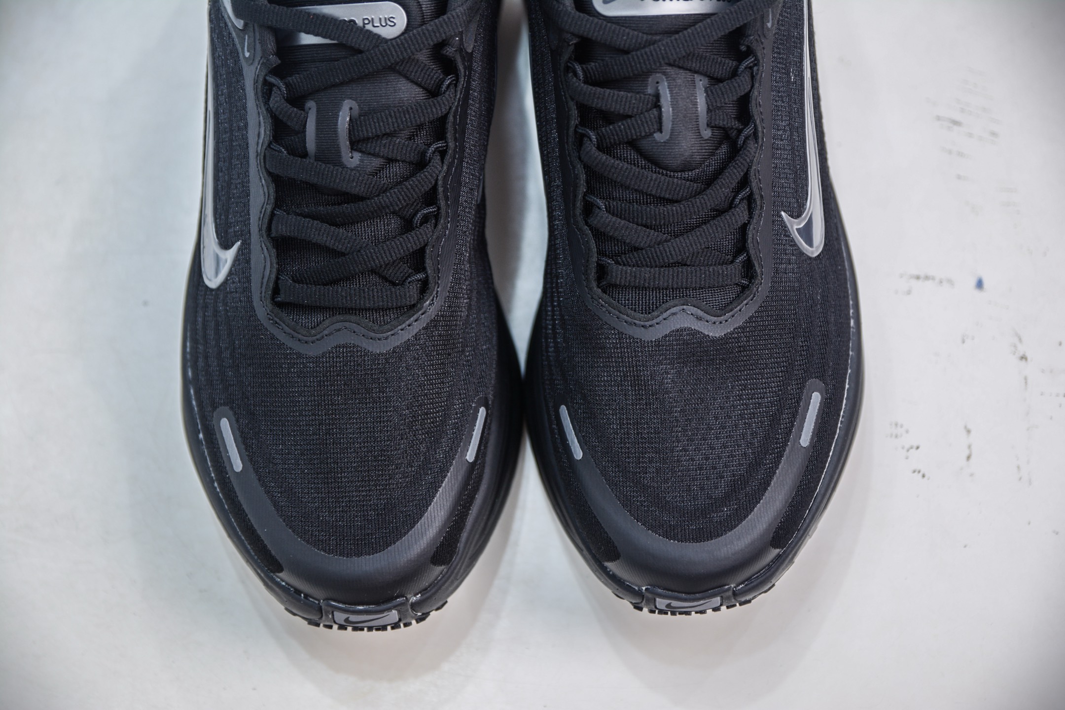 Nike Air Zoom Vomero PLUS Running Shoes Cushioned Sneakers HV8150-003 9 i1751466923976 3331 0 8