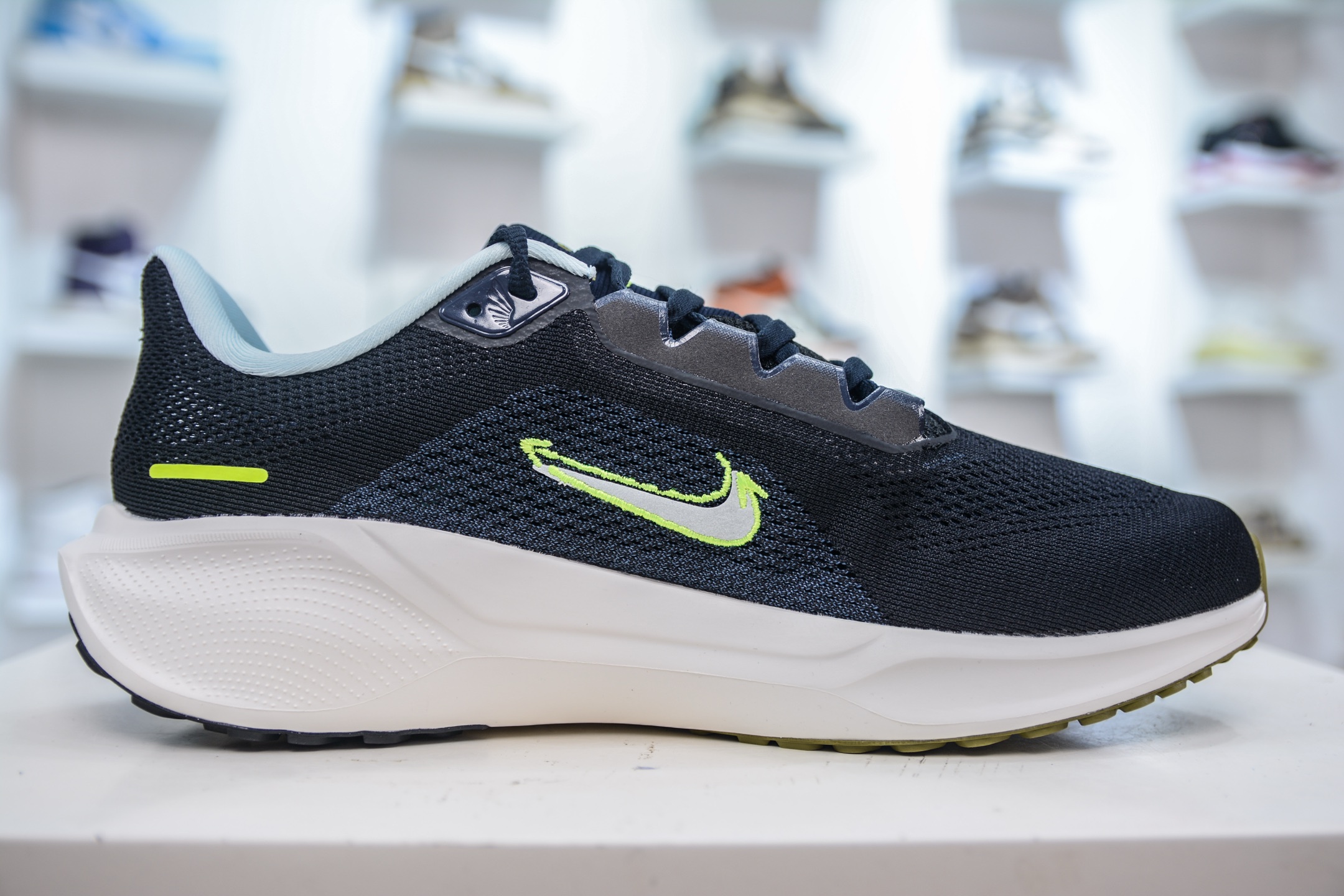 Nike Air Zoom Pegasus 41 Running Shoes - Breathable, Lightweight, and Durable 3 i1751467379585 4331 0 2