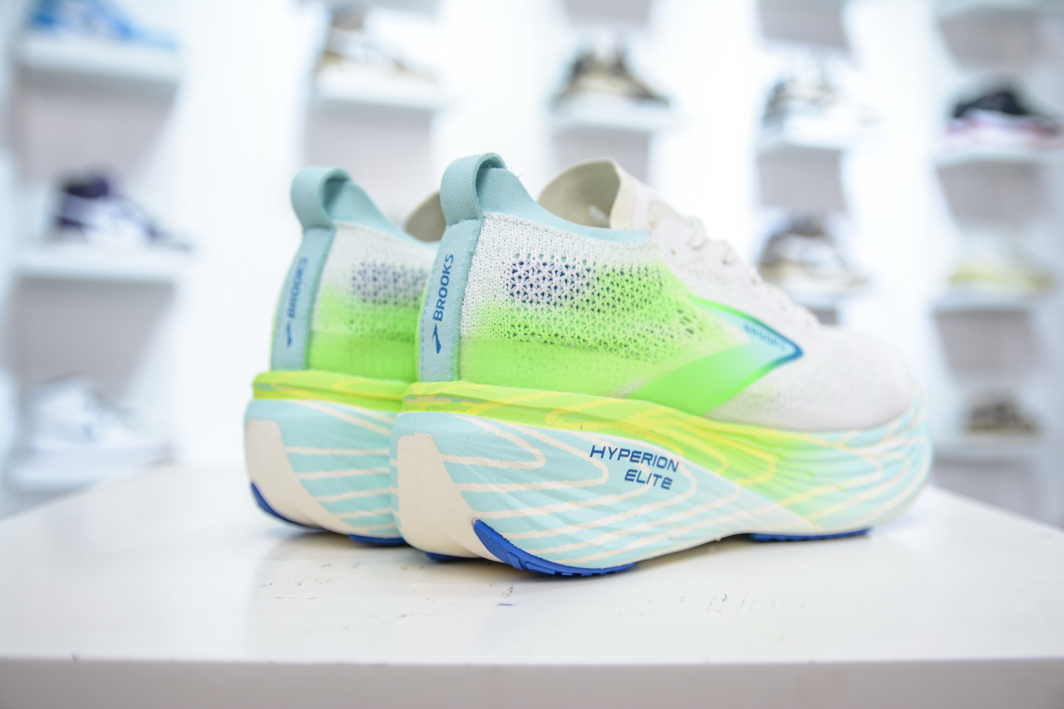 Brooks Hyperion Elite 4: Ultra-Light Running Shoes for Optimal Performance 6 i1751467480720 4203 0 5
