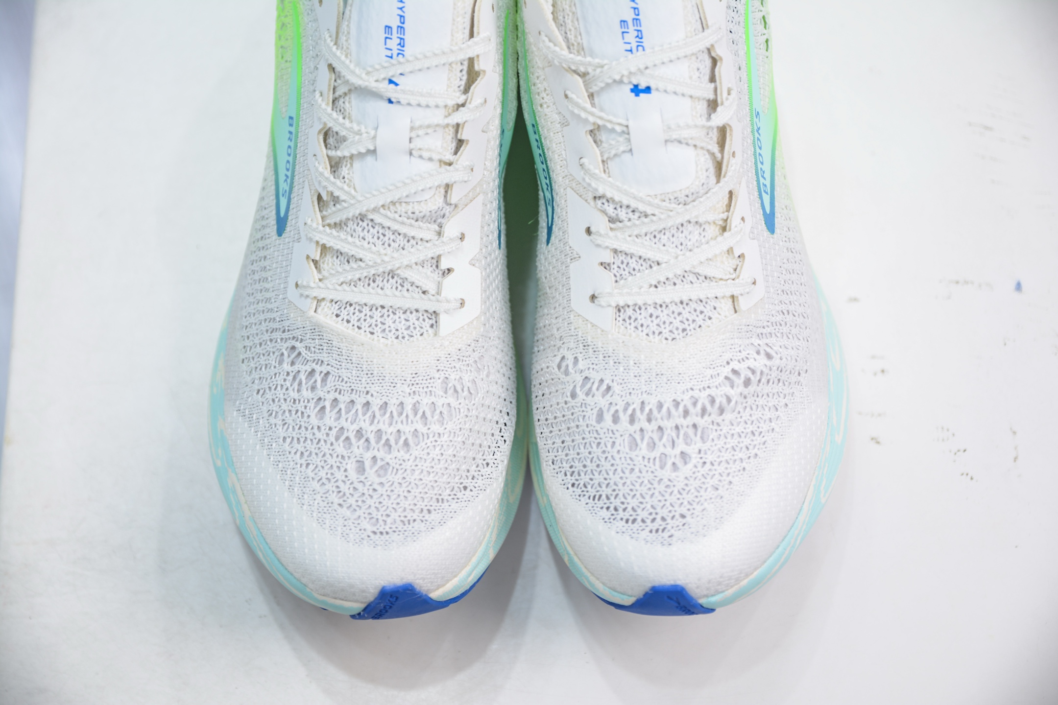 Brooks Hyperion Elite 4: Ultra-Light Running Shoes for Optimal Performance 9 i1751467482278 4265 0 8