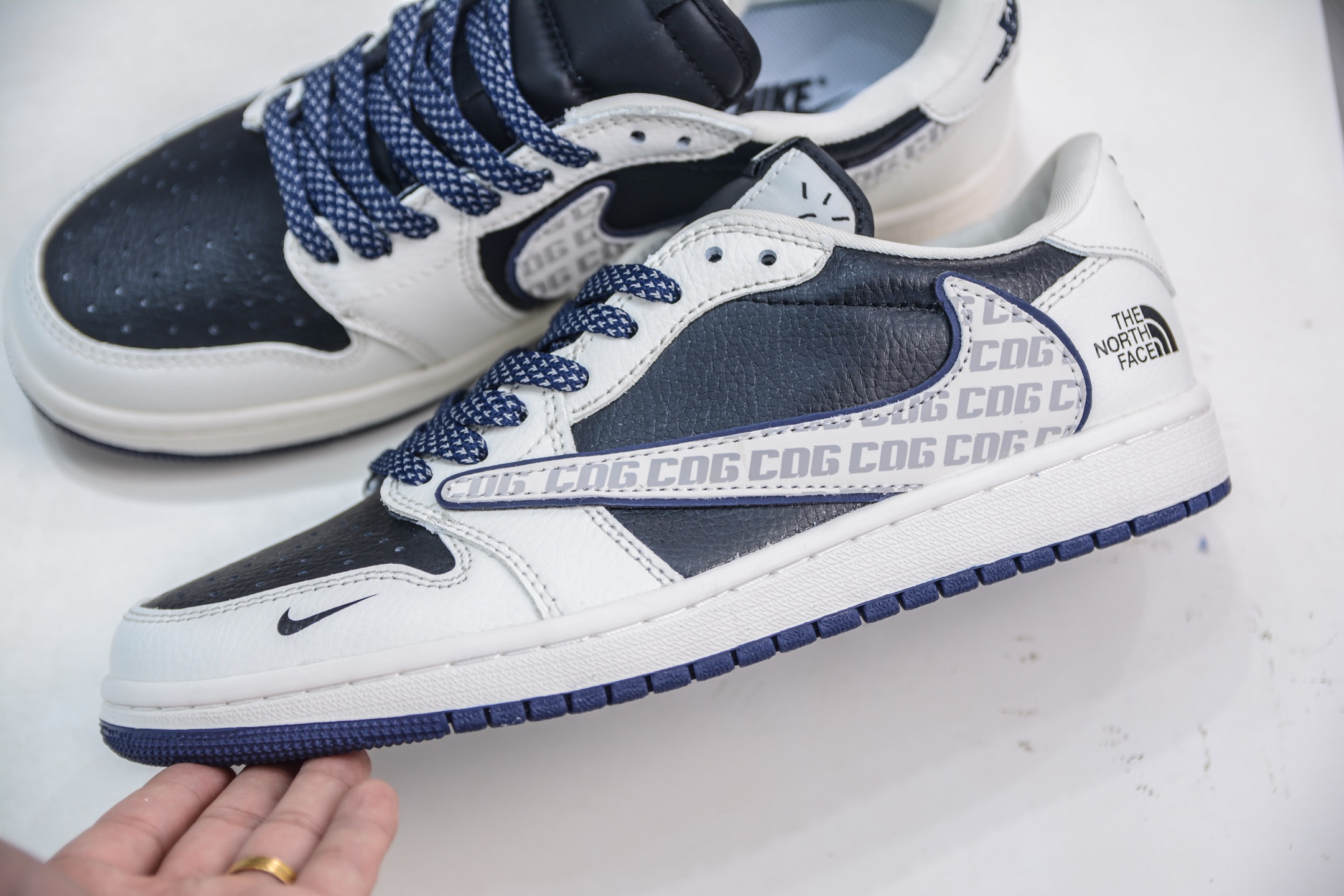 Travis Scott x Nike Air Jordan 1 Low x The North Face - White/Black 8 i1751467539466 2744 0 6