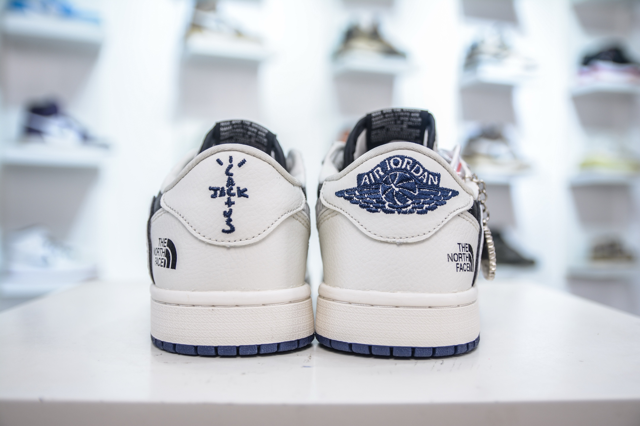 Travis Scott x Nike Air Jordan 1 Low x The North Face - White/Black 3 i1751467539468 3781 0 1