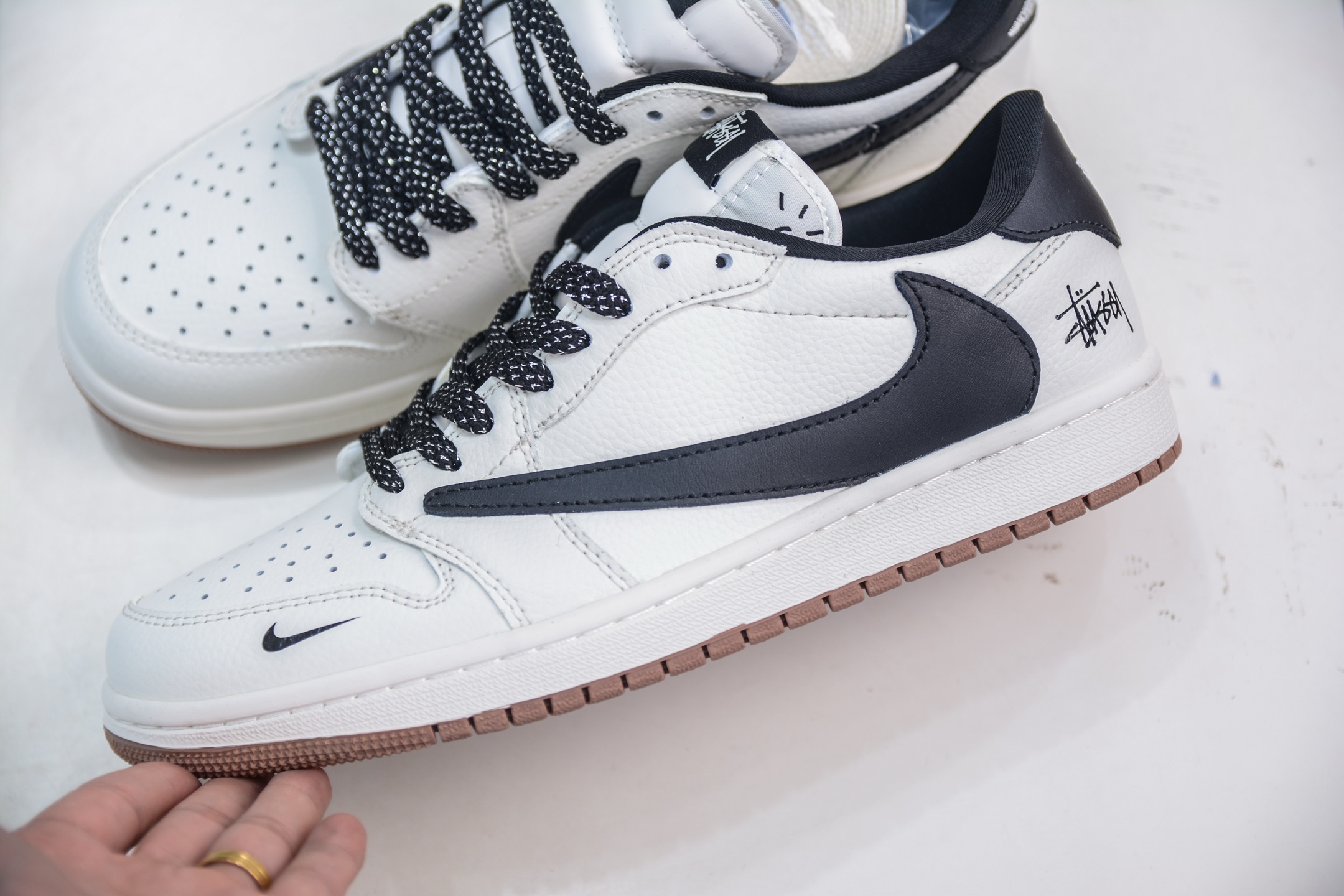 Travis Scott x Nike Air Jordan 1 Low x Stussy White Black Gum Sneakers 8 i1751467595698 9833 0 6