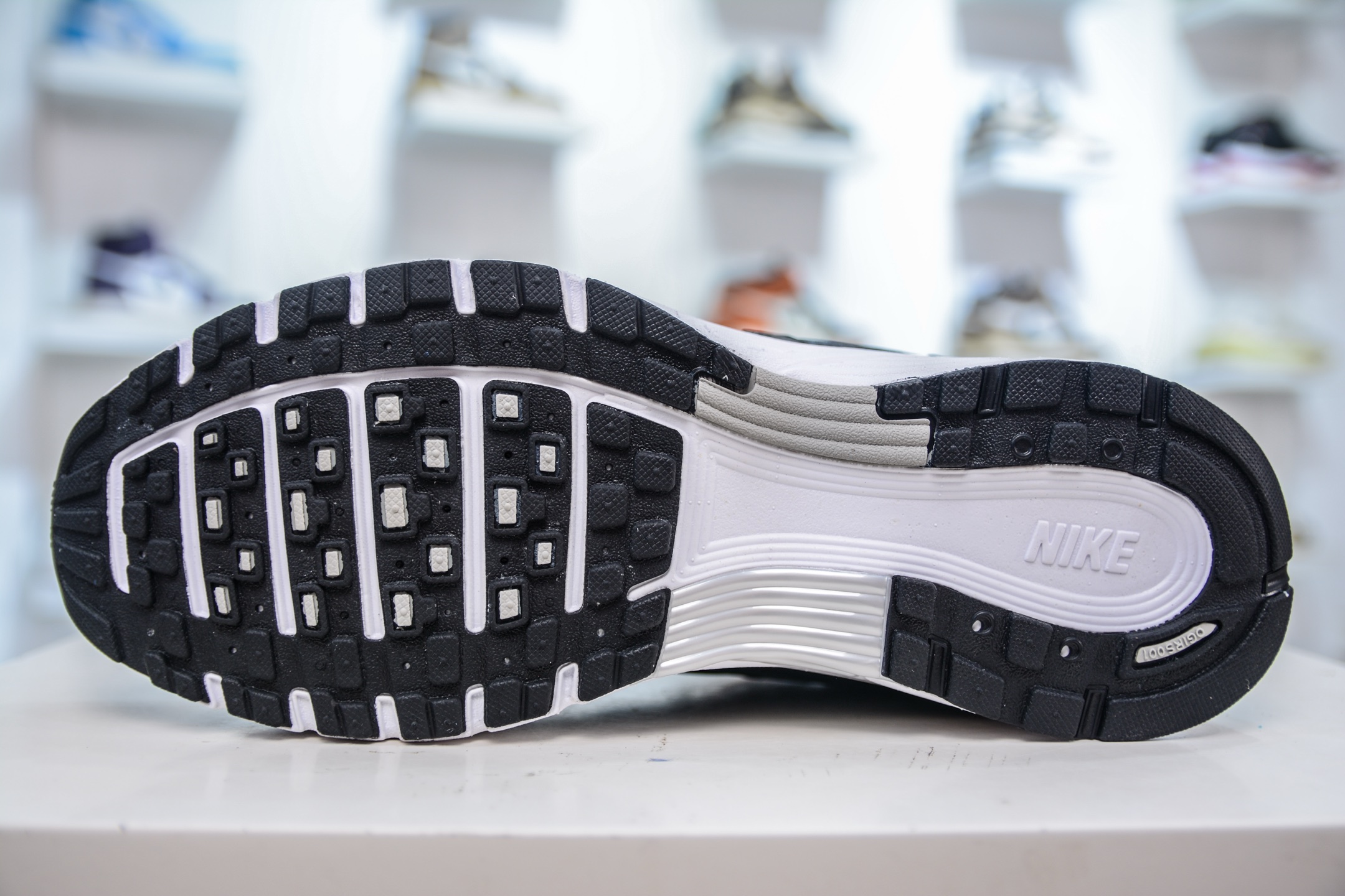Nike P-6000 Running Shoes: Retro Style, Modern Comfort, and Performance 5 i1751467980306 9125 0 4