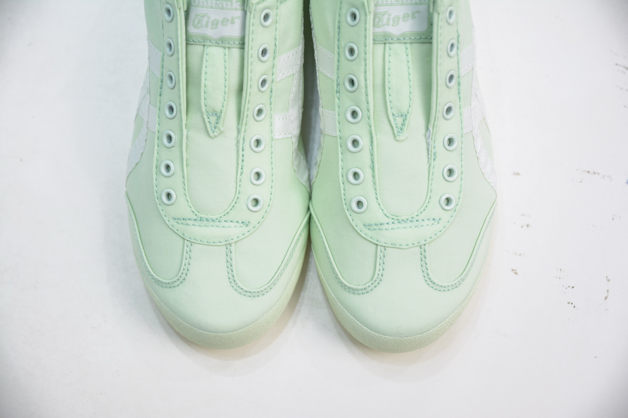 130 Asics 鬼冢虎 Mexico 66 VIN 印尼厂Oem原单材料 1183B603-303-Chinese UA Cheap High Quatity Brand Clothes Bags handbags Sneakers wholesale wholesaler seller from China Factory suppliers Fashion Clothing Shoes best Quality Beautiful Price 130 Asics 鬼冢虎 Mexico 66 VIN 印尼厂Oem原单材料 1183B603-303