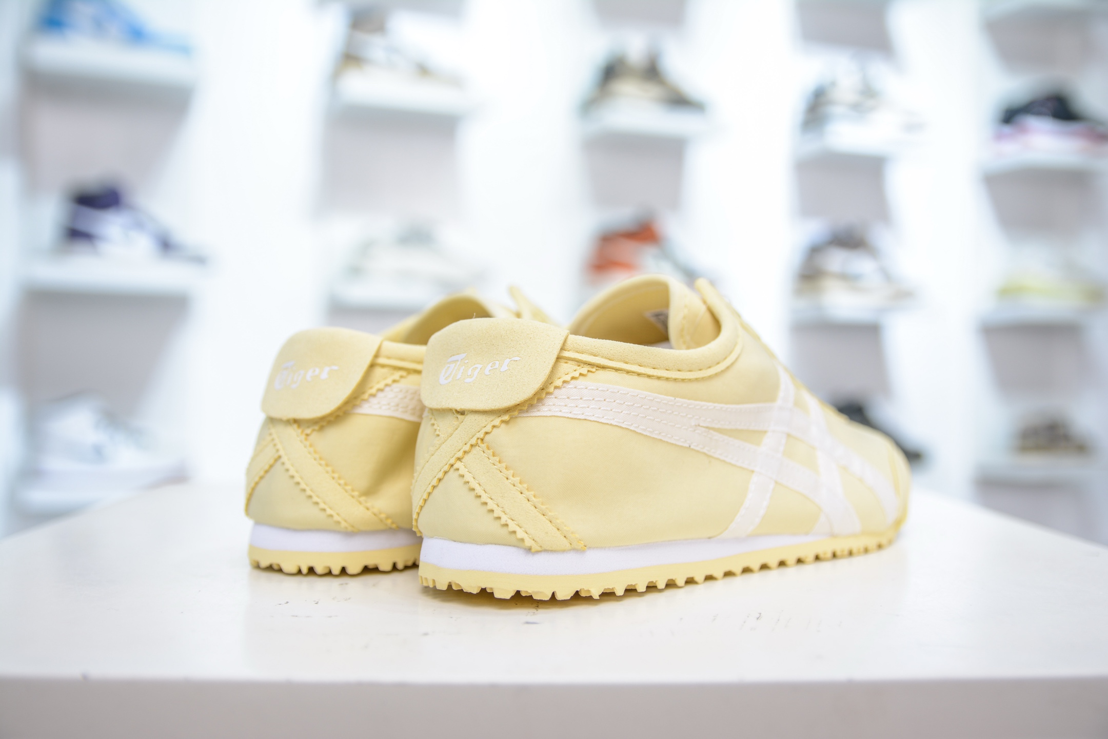 130 Asics 鬼冢虎 Mexico 66 VIN 印尼厂 1183B603-750-Chinese UA Cheap High Quatity Brand Clothes Bags handbags Sneakers wholesale wholesaler seller from China Factory suppliers Fashion Clothing Shoes best Quality Beautiful Price 130 Asics 鬼冢虎 Mexico 66 VIN 印尼厂 1183B603-750