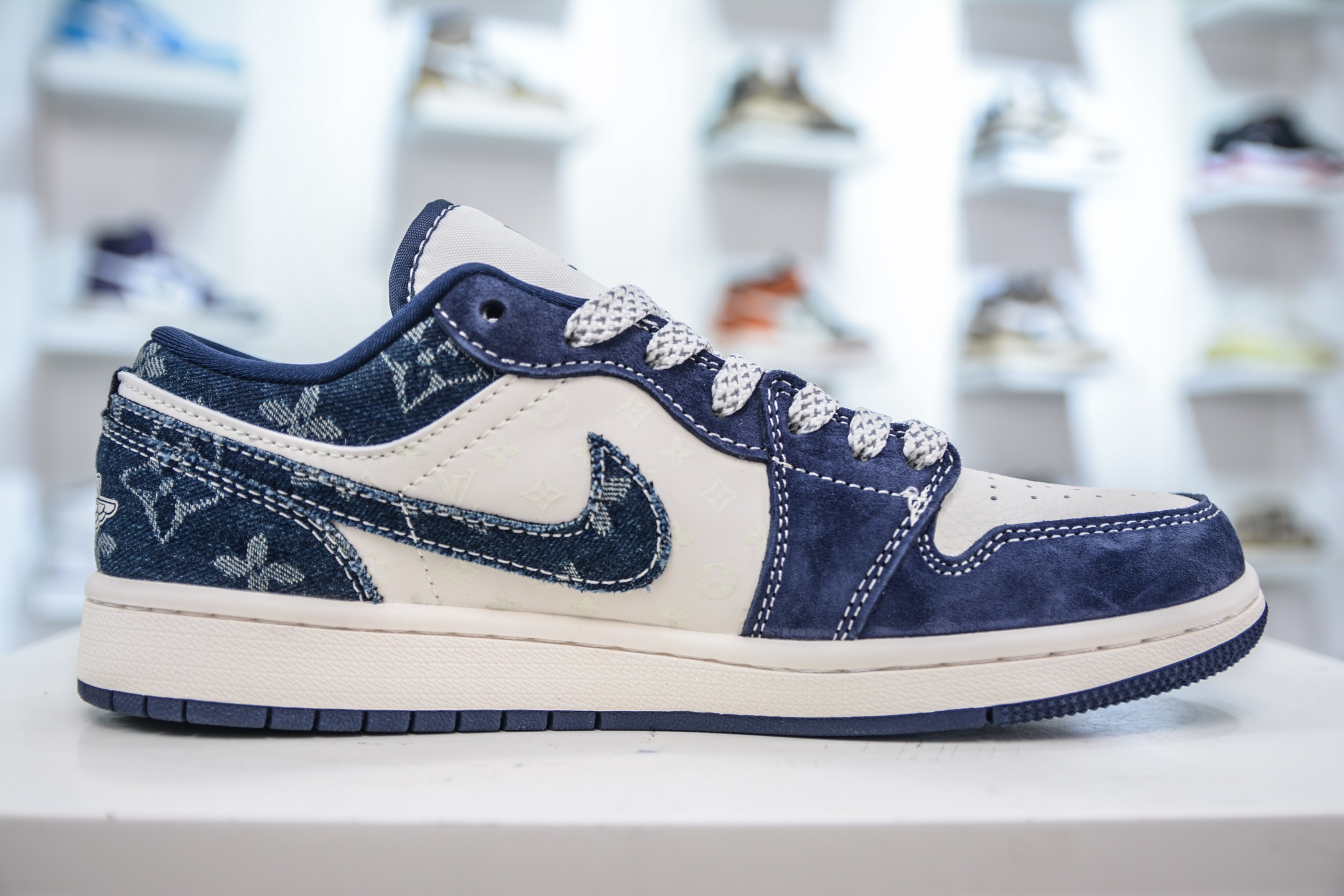 270 Air Jordan AJ1 Low X Louis Vuitton 低帮联名LV-白蓝牛仔 YX5066-368-Chinese UA Cheap High Quatity Brand Clothes Bags handbags Sneakers wholesale wholesaler seller from China Factory suppliers Fashion Clothing Shoes best Quality Beautiful Price 270 Air Jordan AJ1 Low X Louis Vuitton 低帮联名LV-白蓝牛仔 YX5066-368