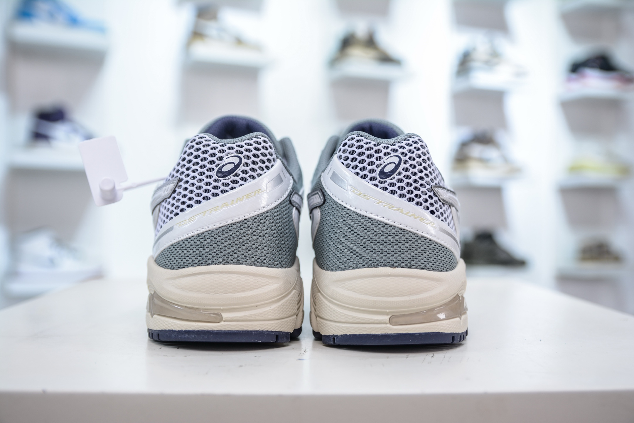 200 ASICS亚瑟士新款GEL-DS TRAINER 14 情侣运动鞋时尚复古运动休闲鞋 1203A607-100-Chinese UA Cheap High Quatity Brand Clothes Bags handbags Sneakers wholesale wholesaler seller from China Factory suppliers Fashion Clothing Shoes best Quality Beautiful Price 200 ASICS亚瑟士新款GEL-DS TRAINER 14 情侣运动鞋时尚复古运动休闲鞋 1203A607-100