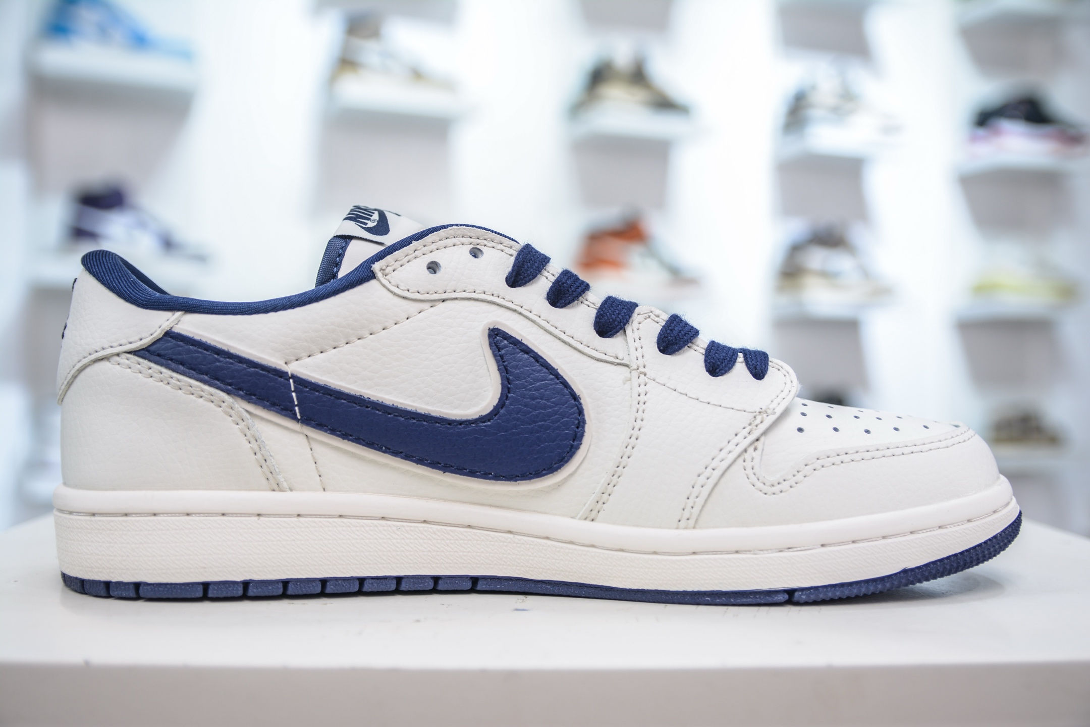 210 Travis Scott x Nike Air Jordan 1 Low x Supreme Air Jordan 1 Low SUP联名-白蓝 JW1188-130-Chinese UA Cheap High Quatity Brand Clothes Bags handbags Sneakers wholesale wholesaler seller from China Factory suppliers Fashion Clothing Shoes best Quality Beautiful Price 210 Travis Scott x Nike Air Jordan 1 Low x Supreme Air Jordan 1 Low SUP联名-白蓝 JW1188-130