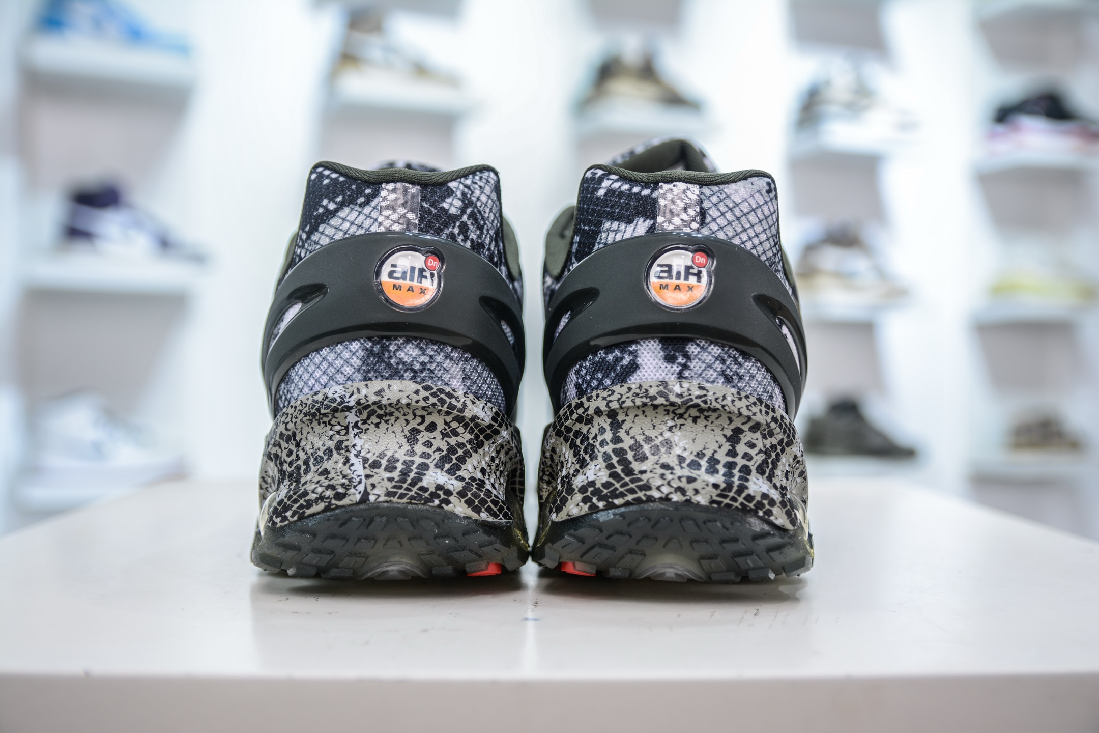 210 NK Air Max DN8 全掌科技气垫缓震运动跑鞋 HF5509-900-Chinese UA Cheap High Quatity Brand Clothes Bags handbags Sneakers wholesale wholesaler seller from China Factory suppliers Fashion Clothing Shoes best Quality Beautiful Price 210 NK Air Max DN8 全掌科技气垫缓震运动跑鞋 HF5509-900