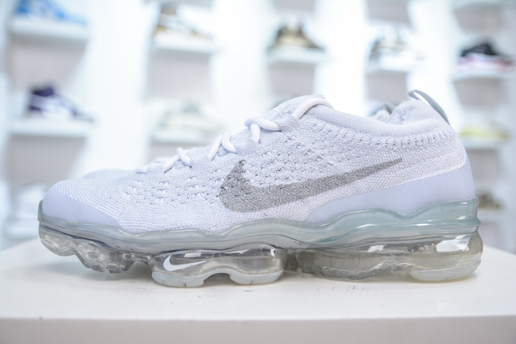 Nike Air VaporMax 2023 Flyknit Running Shoes - Lightweight & Breathable 2 i1751637888479 2396 0 0