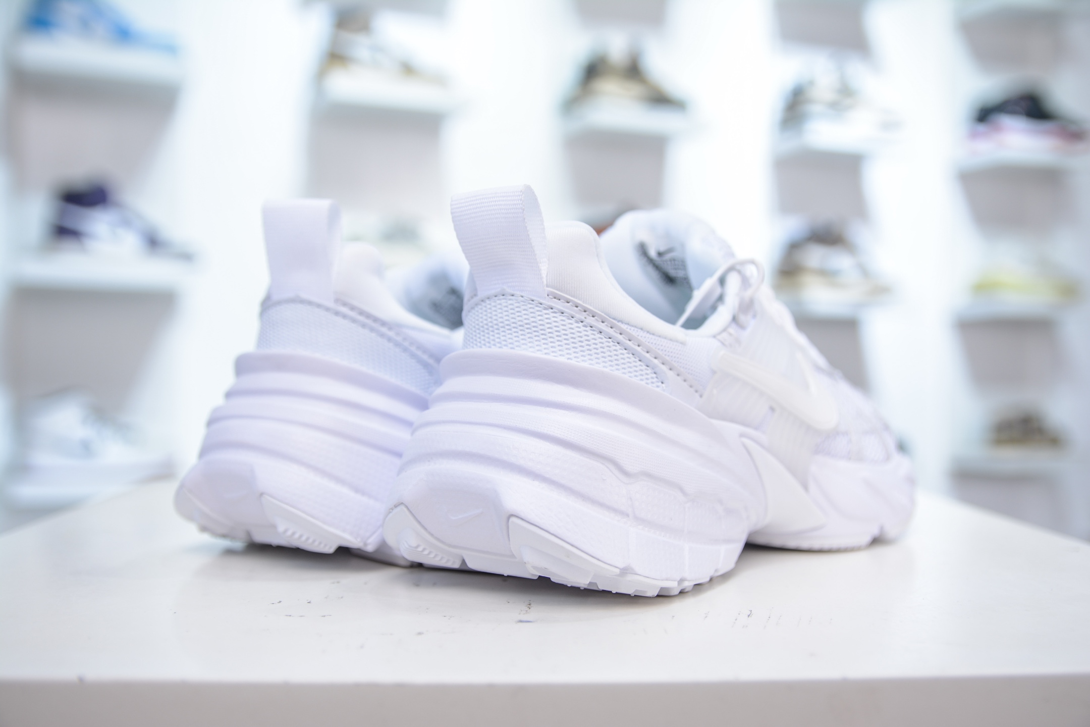 Nike V2K Runtekk Retro Low-Top Running Shoes - Cushioned, Breathable, Stylish 7 i1751638097734 8531 0 5