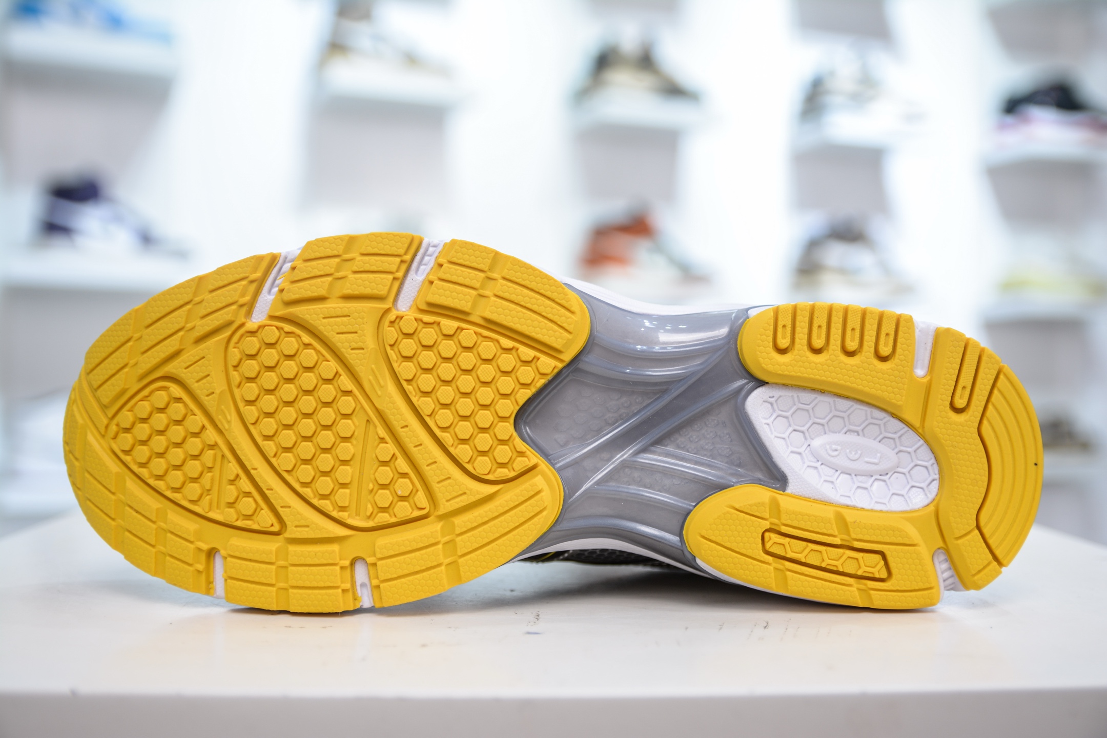 ASICS GEL-DS TRAINER 14 Running Shoes - Stylish Retro Sneakers for Couples 5 i1751638381443 6218 0 4