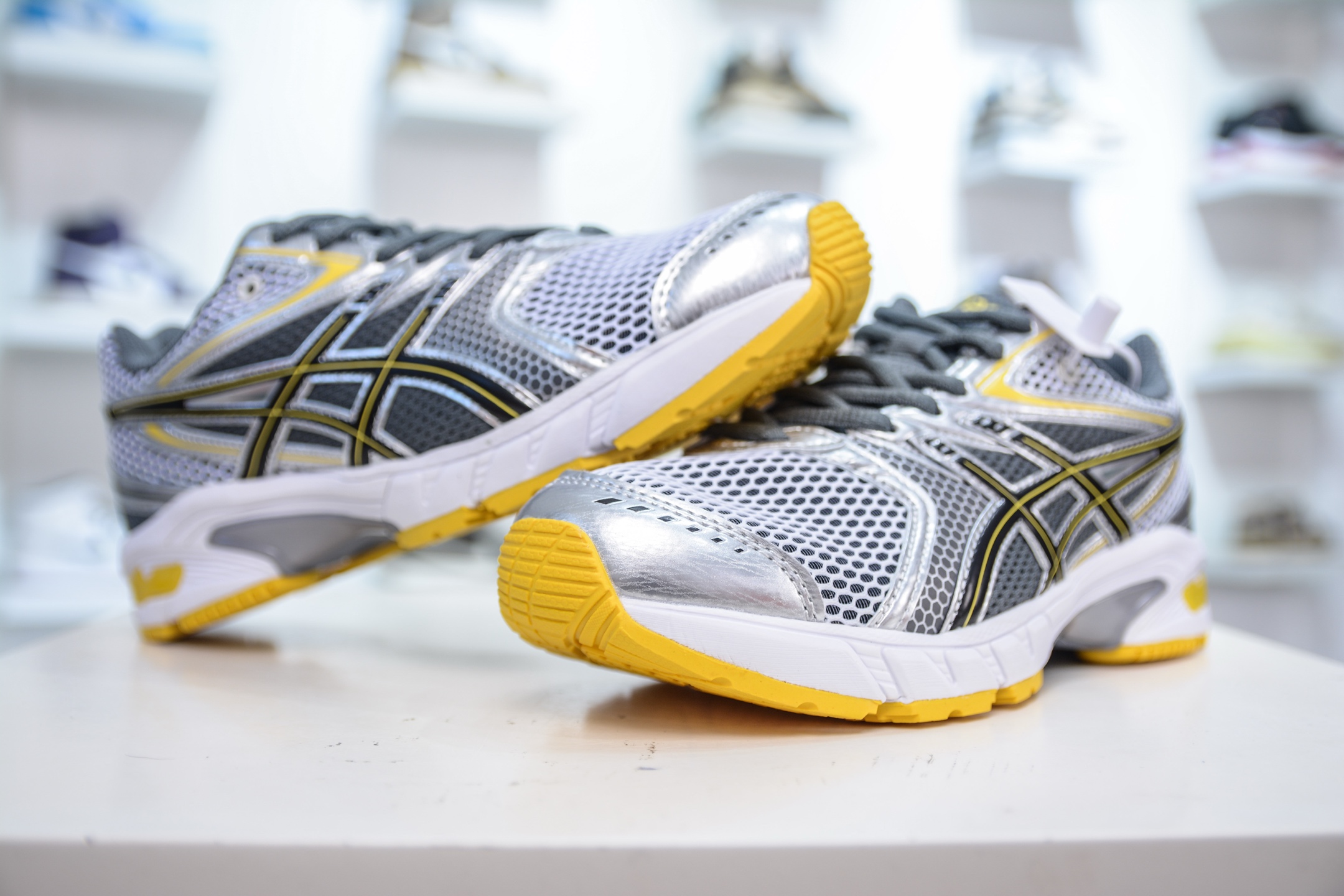 ASICS GEL-DS TRAINER 14 Running Shoes - Stylish Retro Sneakers for Couples 4 i1751638381487 8821 0 3