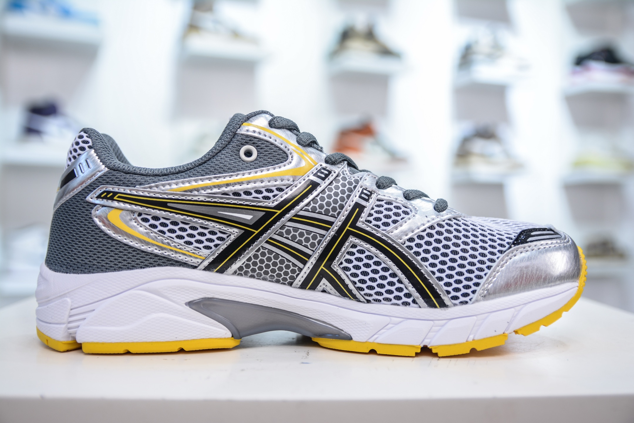 ASICS GEL-DS TRAINER 14 Running Shoes - Stylish Retro Sneakers for Couples 3 i1751638383072 3669 0 2