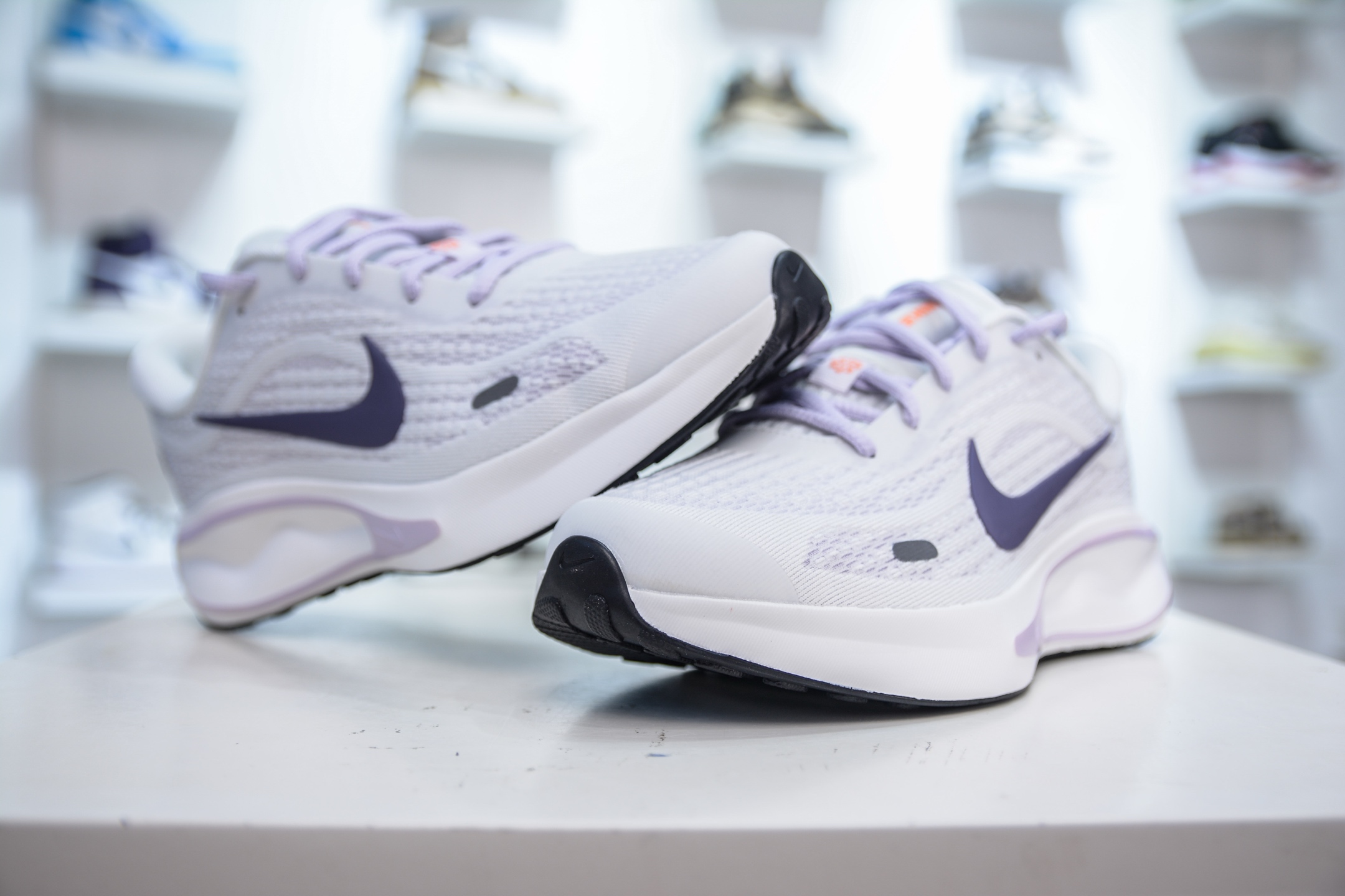 Nike Journey Run Women's Road Running Shoes - Lightweight & Cushioned 4 i1751638733090 7982 0 3