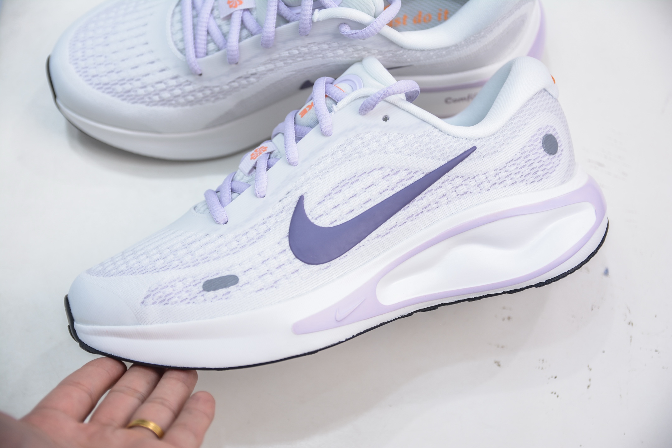 Nike Journey Run Women's Road Running Shoes - Lightweight & Cushioned 7 i1751638733122 5498 0 6