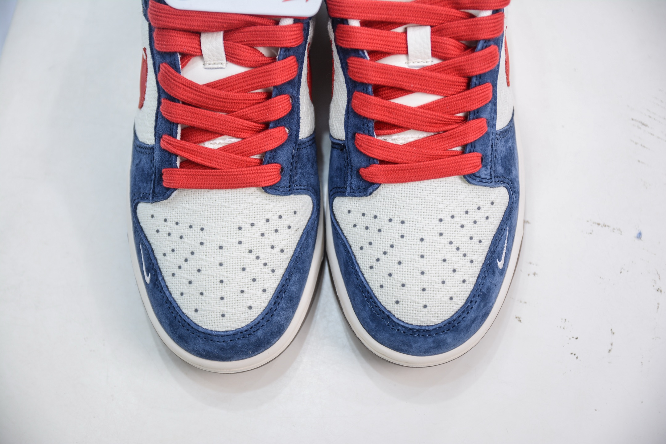 Nike SB Dunk Low x Supreme Collab Sneakers - White, Blue & Red 9 i1751638795182 8931 0 8