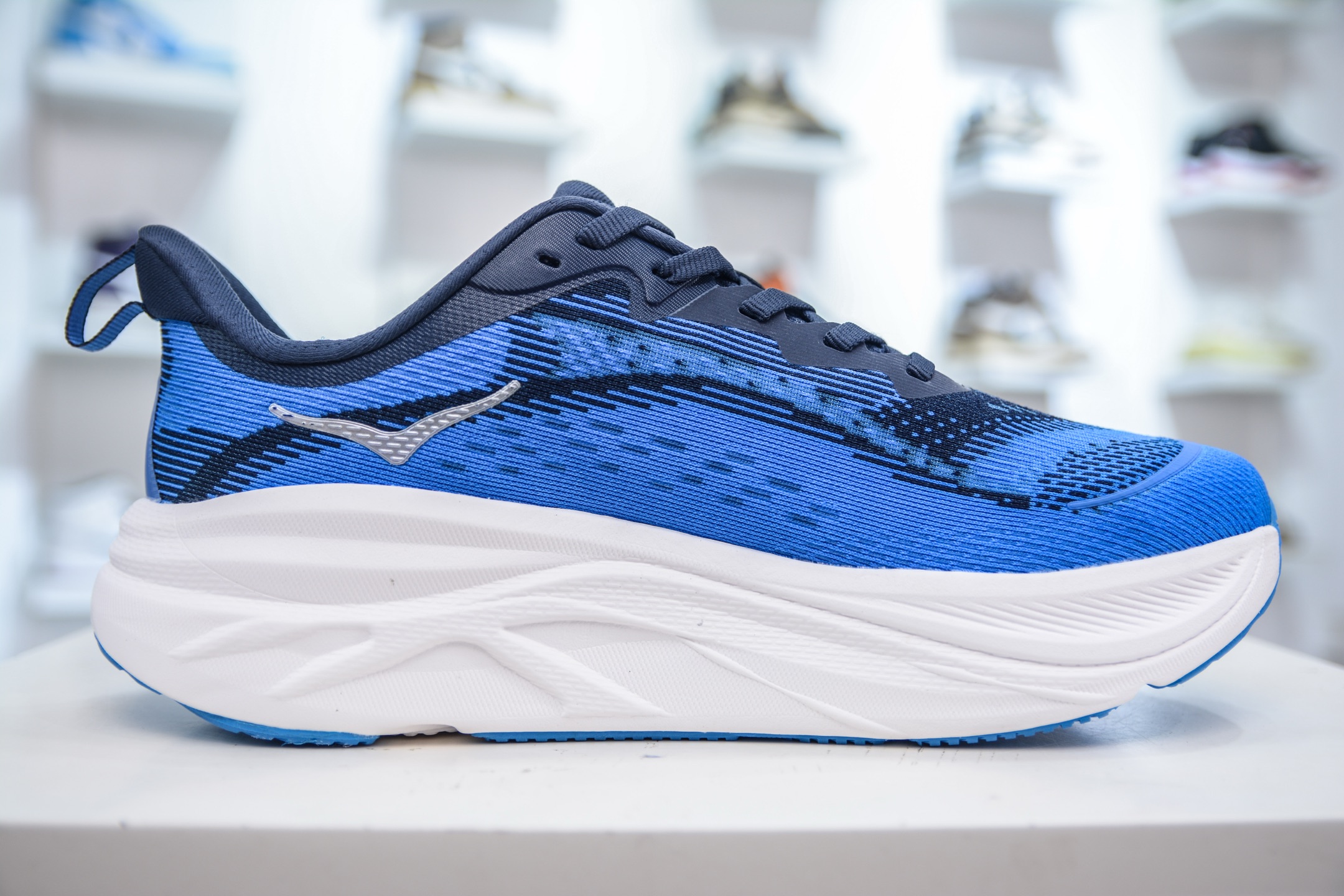 Hoka One One Skyflow M Low: Lightweight, Breathable Running & Casual Shoes 4 i1751638960555 2880 0 2
