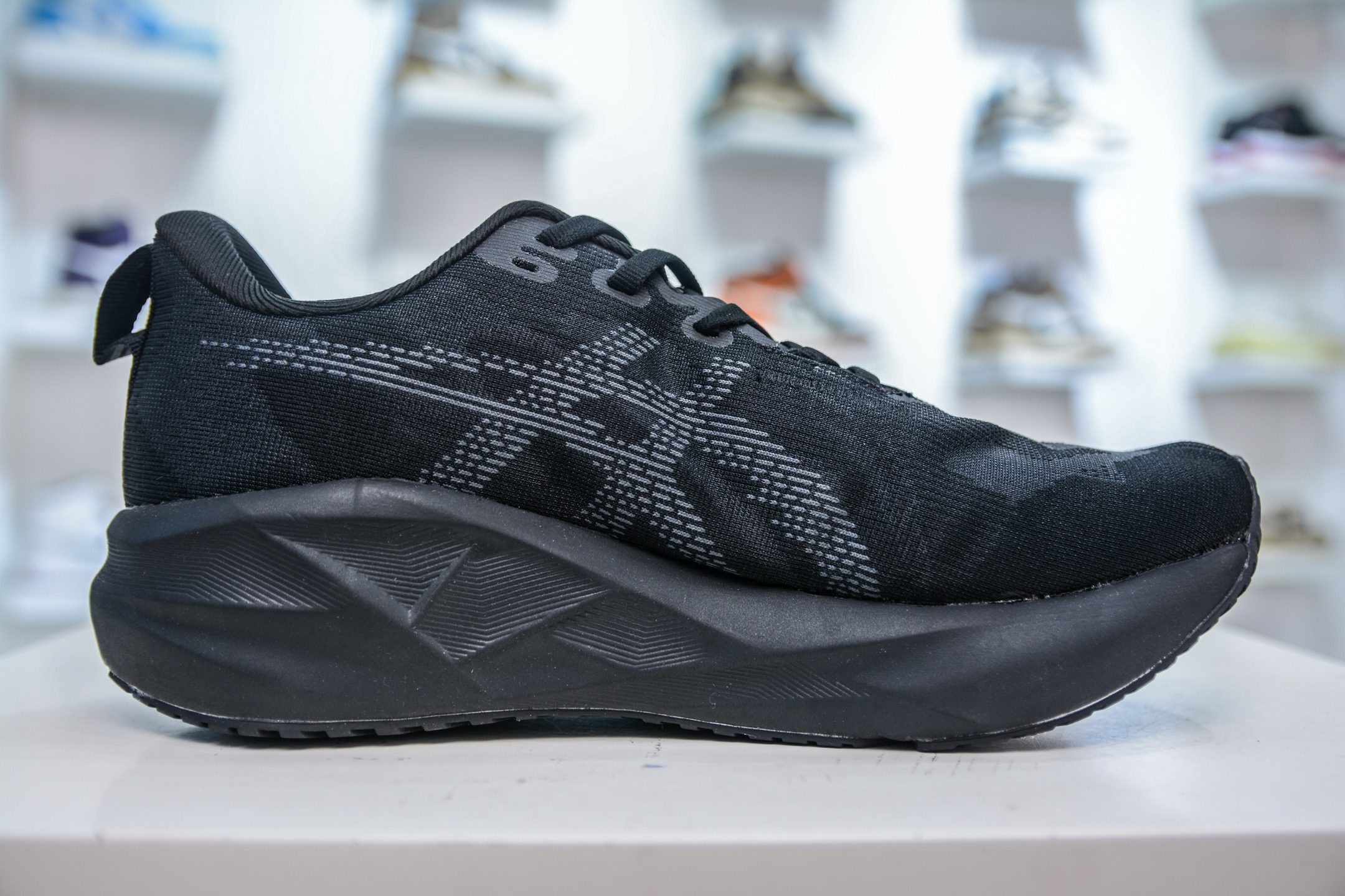 ASICS NOVABLAST 5 Running Shoes - Breathable Knit Upper, Enhanced Cushioning 4 i1751639026716 2570 0 2