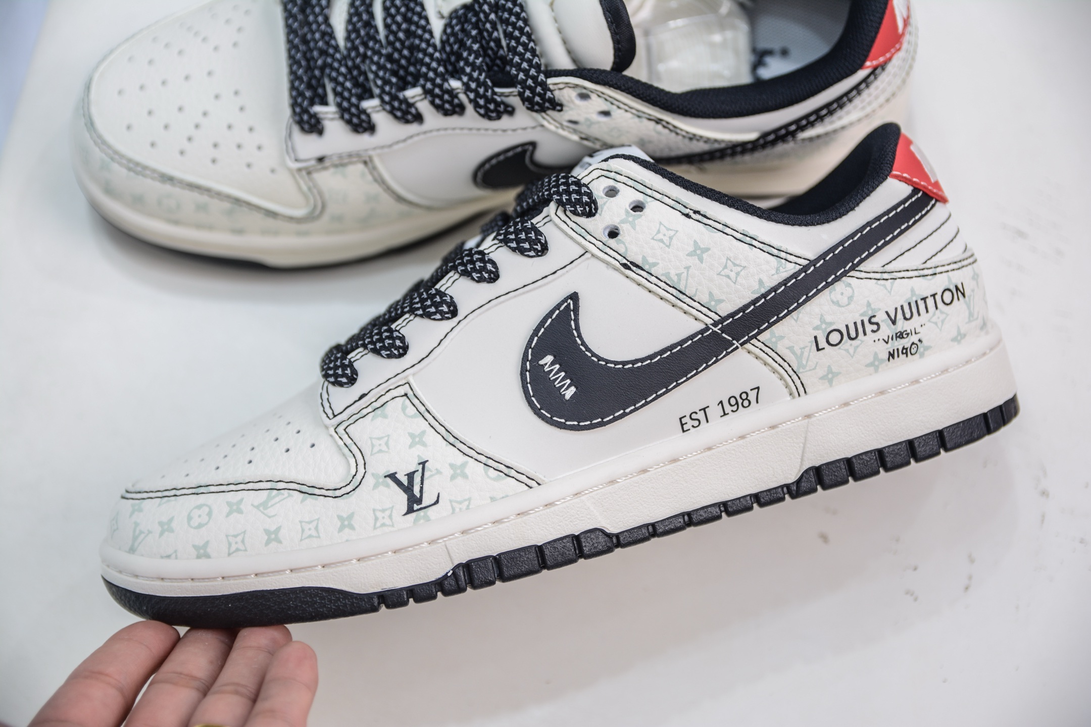 Nike SB Dunk Low x Louis Vuitton LV联名-米白黑 YX5066-362