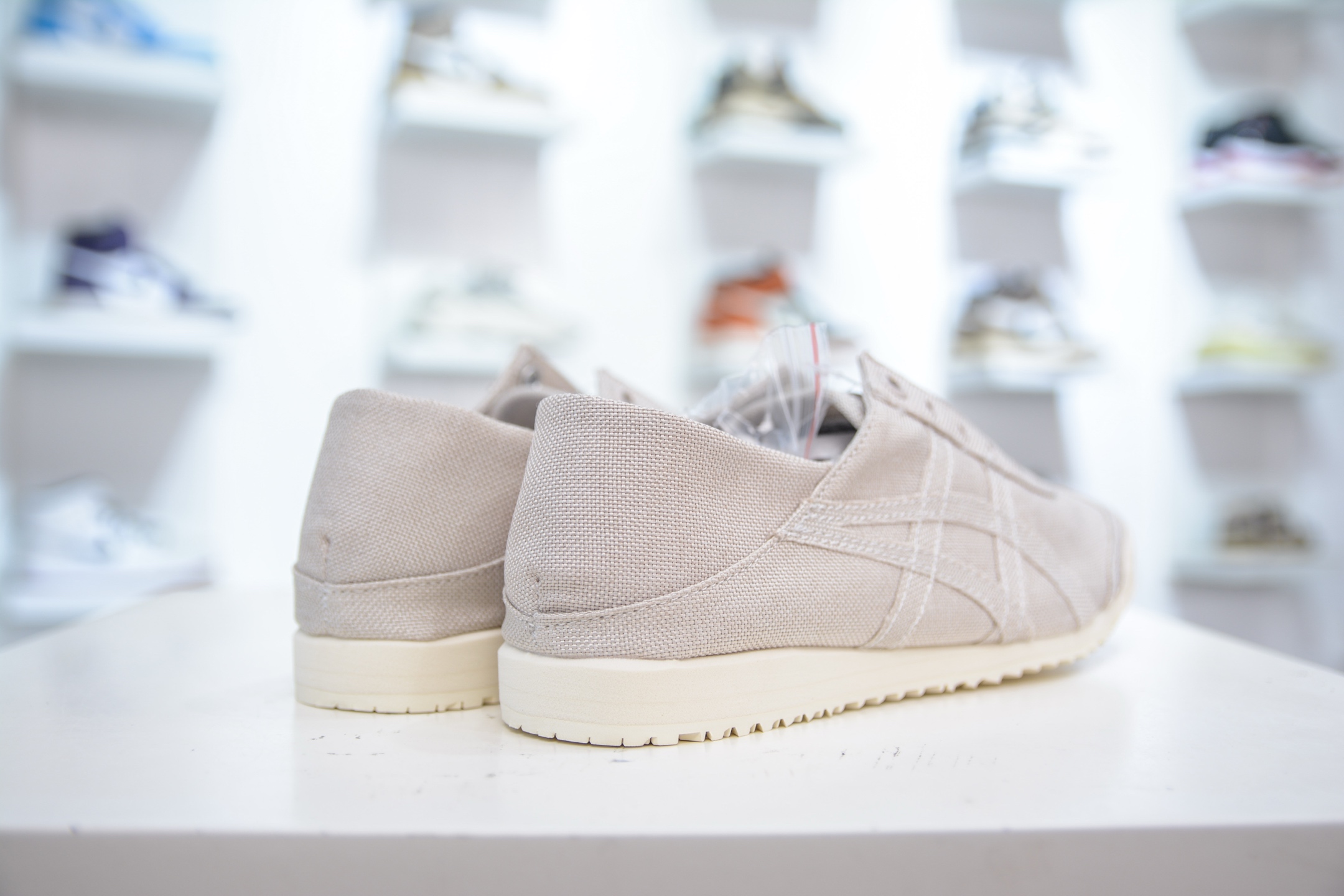 Onitsuka Tiger Mexico 66 SD 鬼冢虎 虎爪百搭休闲皮革慢跑鞋 1183C432-250