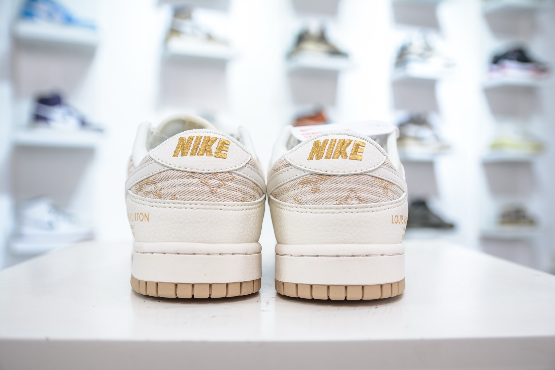 Nike SB Dunk Low x Louis Vuitton LV联名-白黄 JP1628-007-莆田鞋,莆田鞋货源,高仿鞋,高仿鞋货源,安福档口,莆田高仿鞋,莆田鞋批发,高仿鞋批发,莆田高仿运动鞋,高仿运动鞋,莆田运动鞋 Nike SB Dunk Low x Louis Vuitton LV联名-白黄 JP1628-007