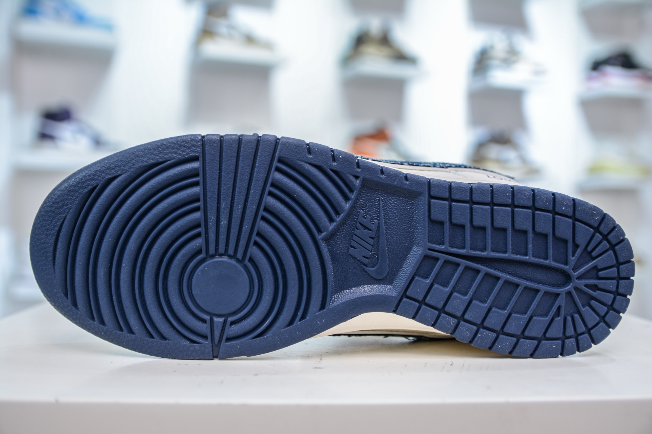 Nike SB Dunk Low x Louis Vuitton LV联名-白蓝牛仔勾 JP1628-037