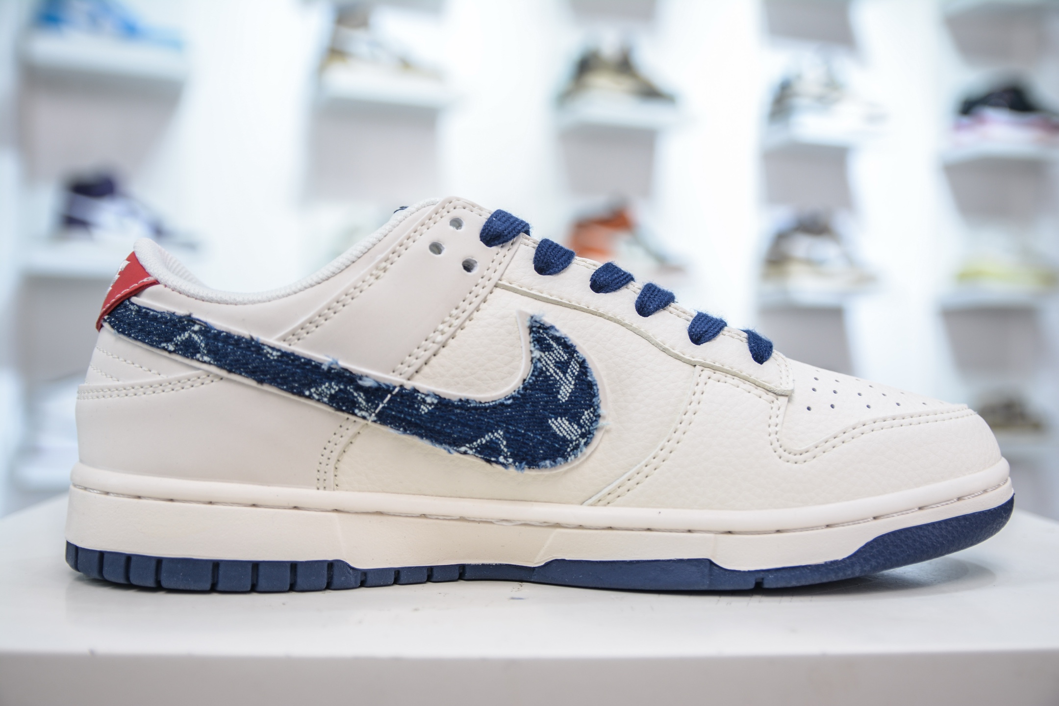 Nike SB Dunk Low x Louis Vuitton LV联名-白蓝牛仔勾 JP1628-037