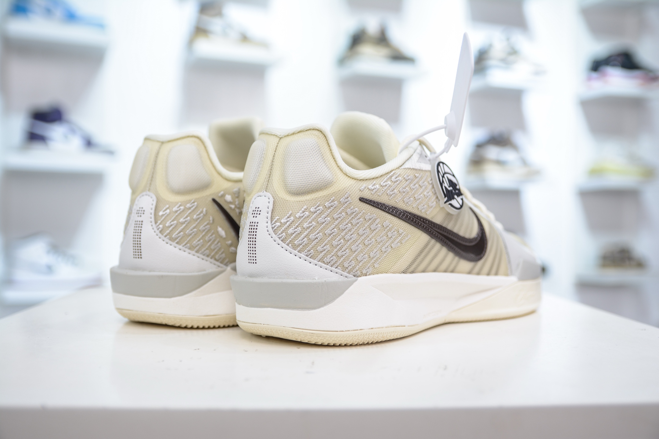 灭世版纯原 NK Sabrina 2 萨布丽娜二代签名减震防滑低帮篮球鞋 椰奶色 FZ1517-102-莆田鞋,莆田鞋货源,高仿鞋,高仿鞋货源,安福档口,莆田高仿鞋,莆田鞋批发,高仿鞋批发,莆田高仿运动鞋,高仿运动鞋,莆田运动鞋 灭世版纯原 NK Sabrina 2 萨布丽娜二代签名减震防滑低帮篮球鞋 椰奶色 FZ1517-102