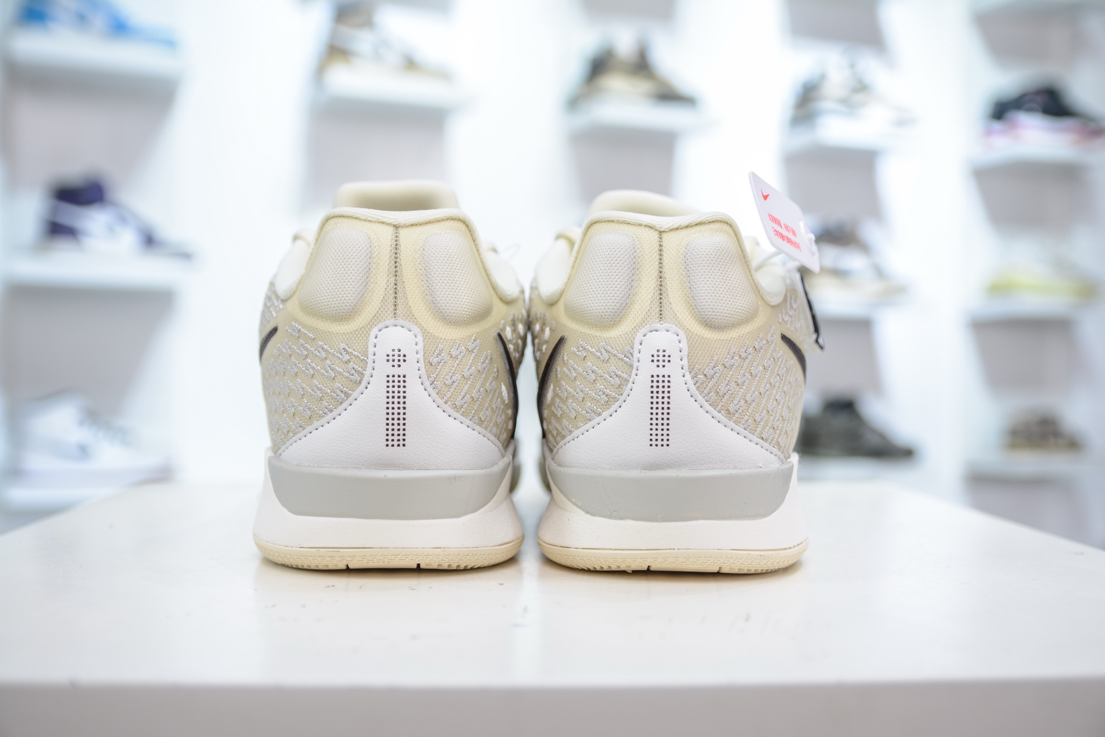 灭世版纯原 NK Sabrina 2 萨布丽娜二代签名减震防滑低帮篮球鞋 椰奶色 FZ1517-102-莆田鞋,莆田鞋货源,高仿鞋,高仿鞋货源,安福档口,莆田高仿鞋,莆田鞋批发,高仿鞋批发,莆田高仿运动鞋,高仿运动鞋,莆田运动鞋 灭世版纯原 NK Sabrina 2 萨布丽娜二代签名减震防滑低帮篮球鞋 椰奶色 FZ1517-102