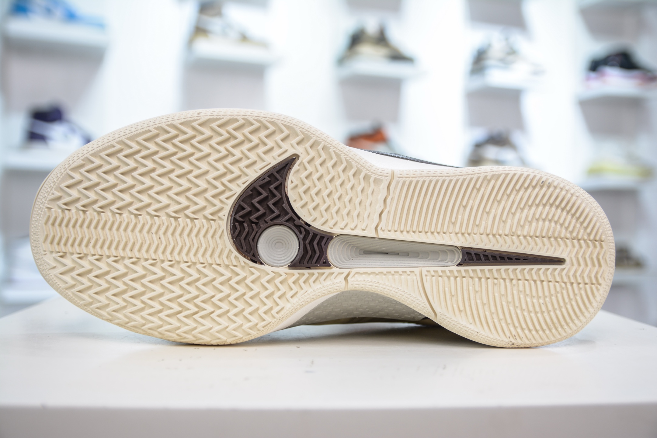 灭世版纯原 NK Sabrina 2 萨布丽娜二代签名减震防滑低帮篮球鞋 椰奶色 FZ1517-102-莆田鞋,莆田鞋货源,高仿鞋,高仿鞋货源,安福档口,莆田高仿鞋,莆田鞋批发,高仿鞋批发,莆田高仿运动鞋,高仿运动鞋,莆田运动鞋 灭世版纯原 NK Sabrina 2 萨布丽娜二代签名减震防滑低帮篮球鞋 椰奶色 FZ1517-102