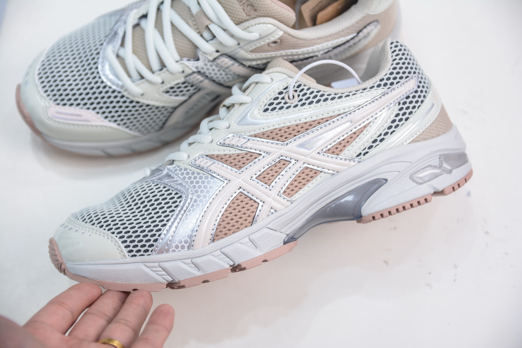200 ASICS亚瑟士新款GEL-DS TRAINER 14 情侣运动鞋时尚复古运动休闲鞋 1203A607-301