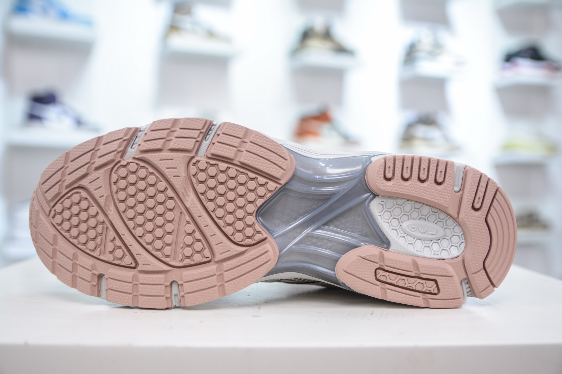 200 ASICS亚瑟士新款GEL-DS TRAINER 14 情侣运动鞋时尚复古运动休闲鞋 1203A607-301