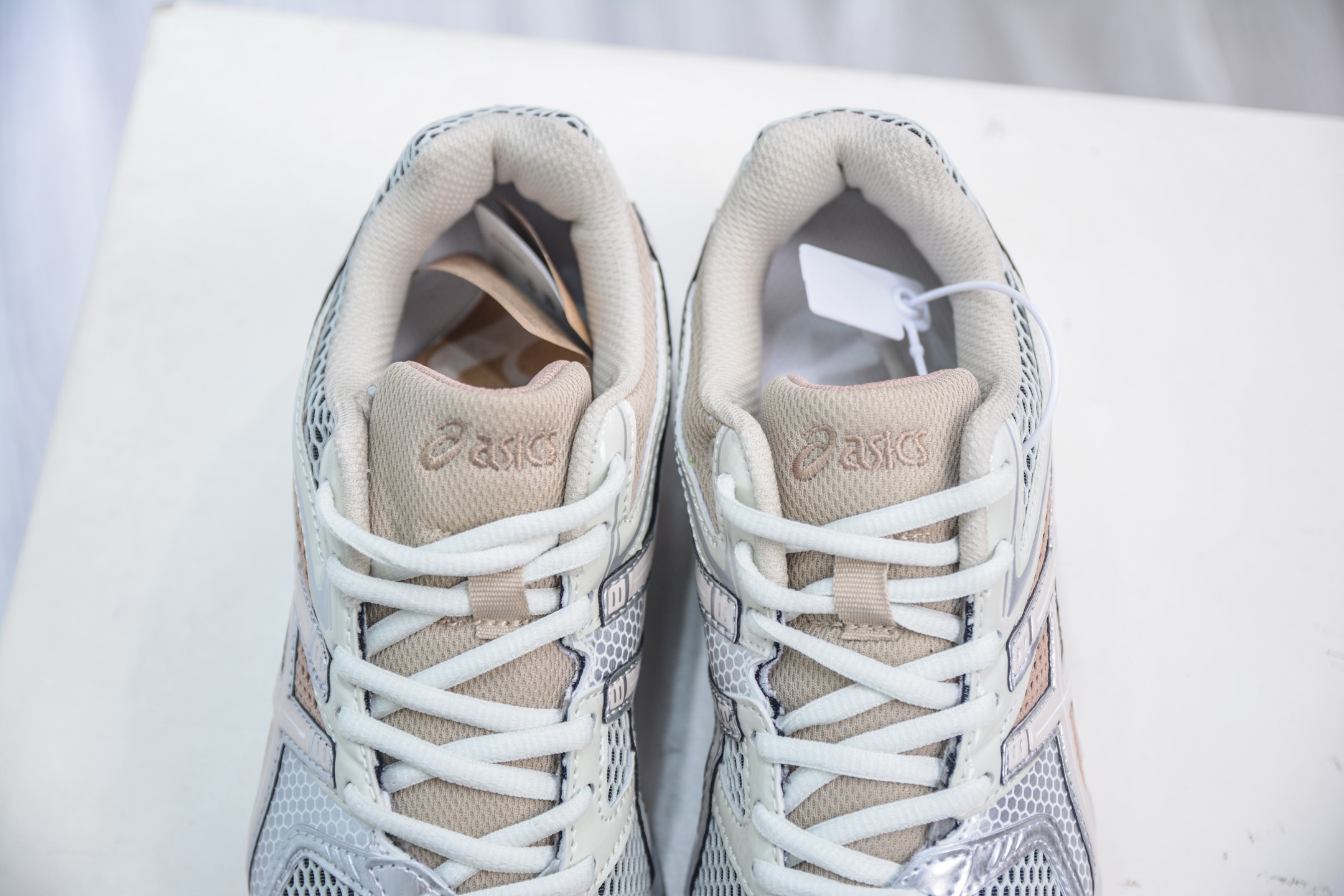 200 ASICS亚瑟士新款GEL-DS TRAINER 14 情侣运动鞋时尚复古运动休闲鞋 1203A607-301