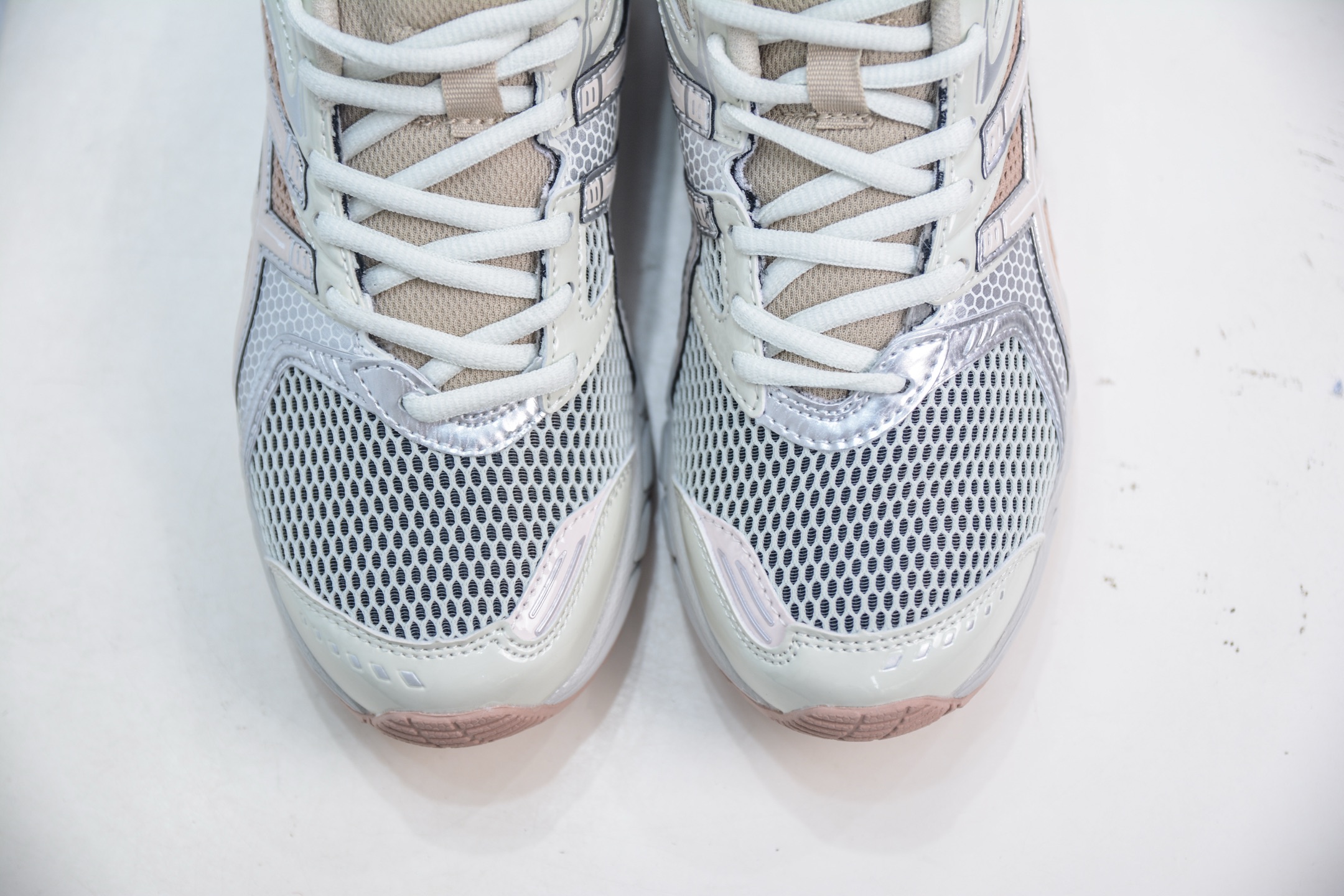 200 ASICS亚瑟士新款GEL-DS TRAINER 14 情侣运动鞋时尚复古运动休闲鞋 1203A607-301