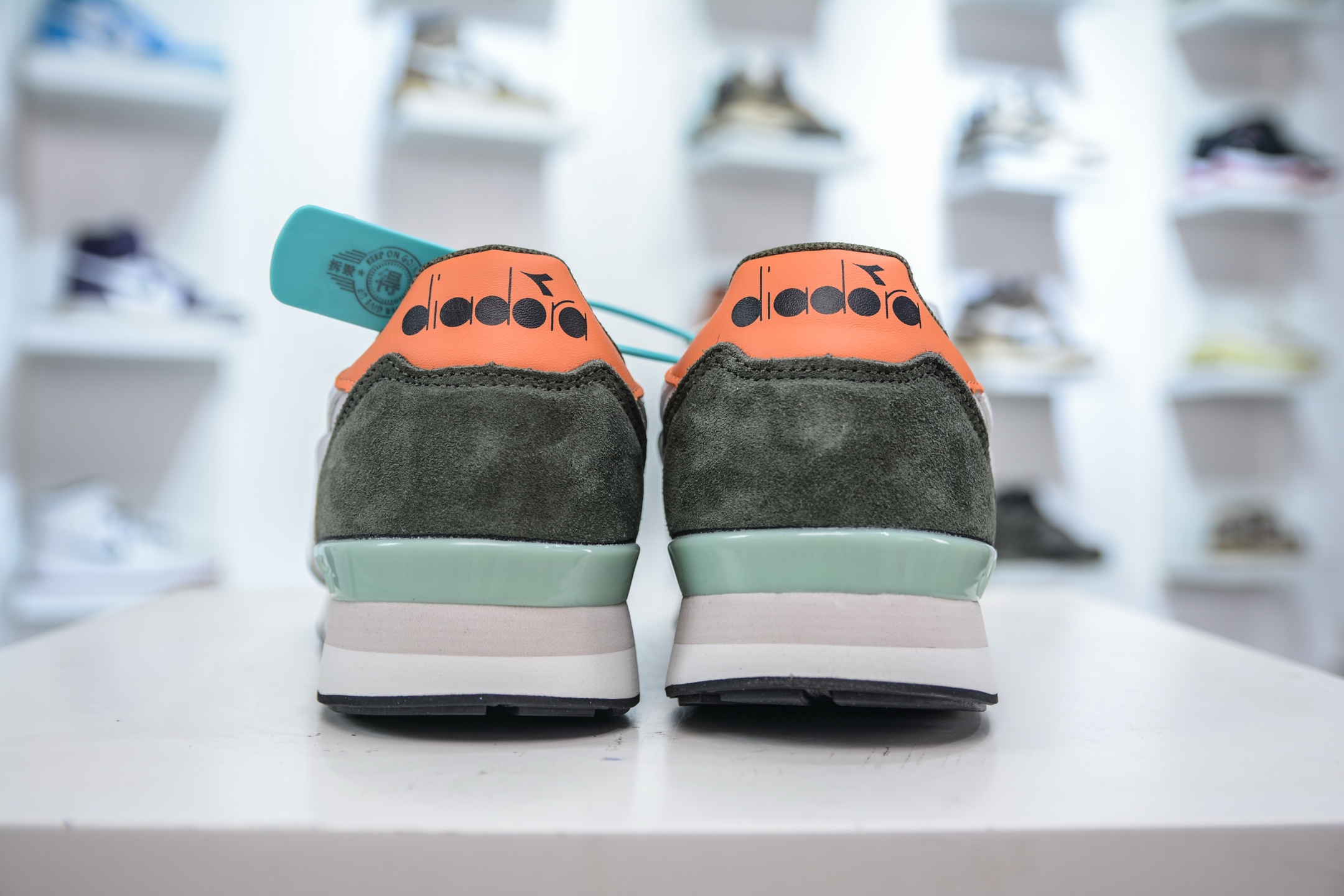 diadora迪亚多纳Camaro 涤纶织物牛反绒皮牛皮革 复古跑鞋 501.159886 01 D0673