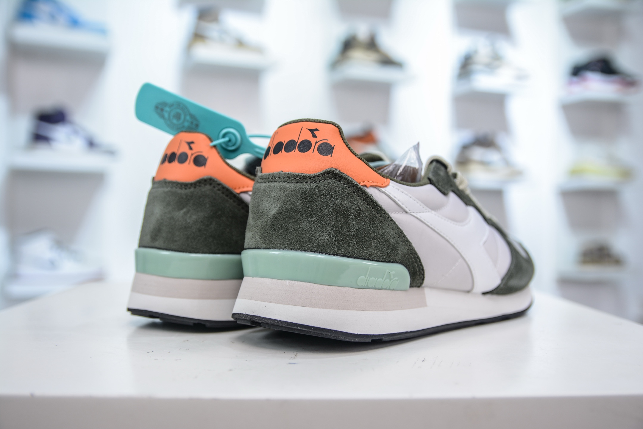 diadora迪亚多纳Camaro 涤纶织物牛反绒皮牛皮革 复古跑鞋 501.159886 01 D0673