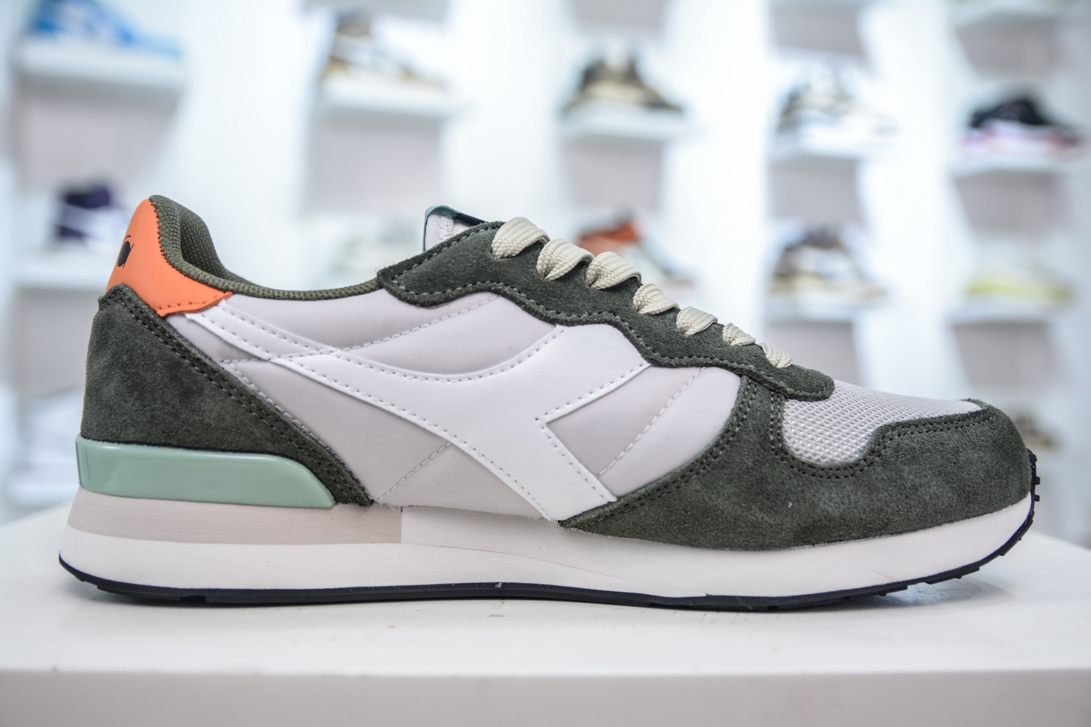 diadora迪亚多纳Camaro 涤纶织物牛反绒皮牛皮革 复古跑鞋 501.159886 01 D0673