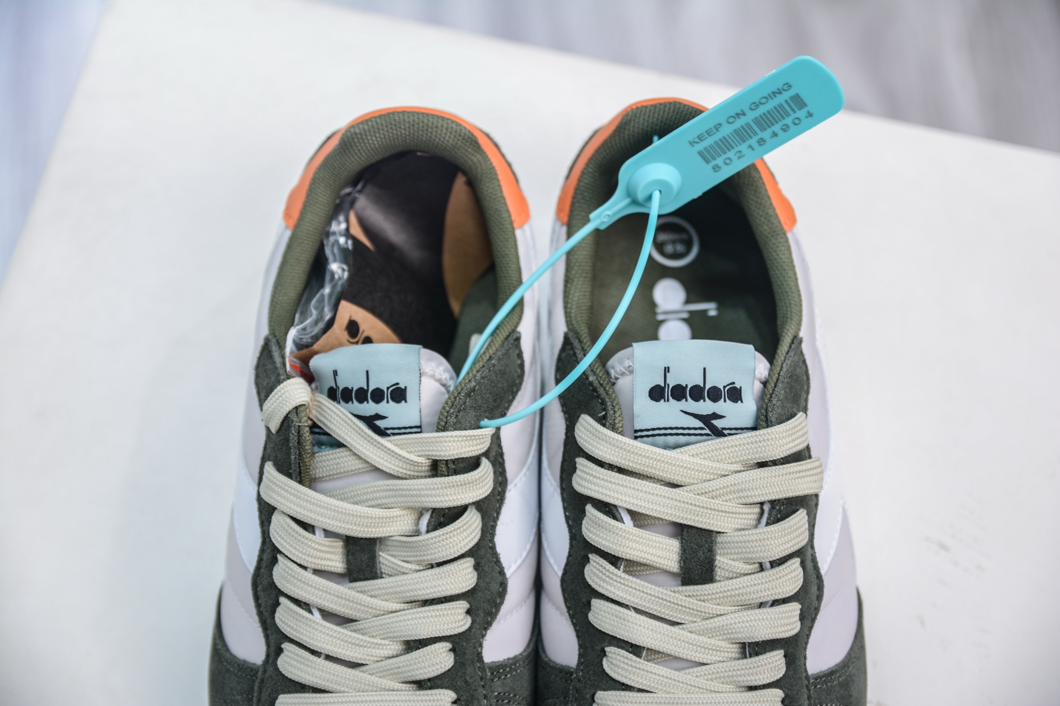 diadora迪亚多纳Camaro 涤纶织物牛反绒皮牛皮革 复古跑鞋 501.159886 01 D0673